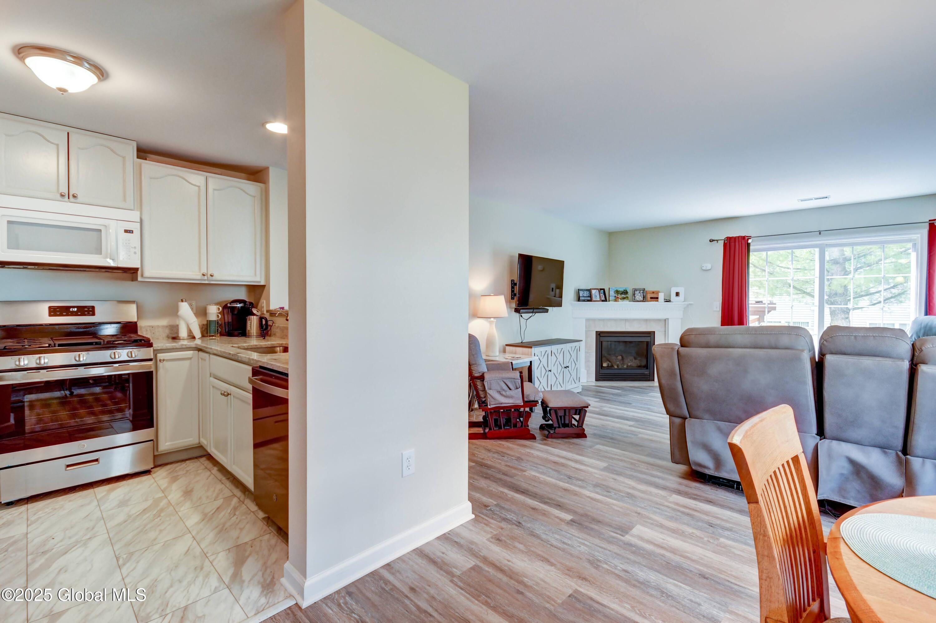 307 Willow Court, Amsterdam, New York image 14