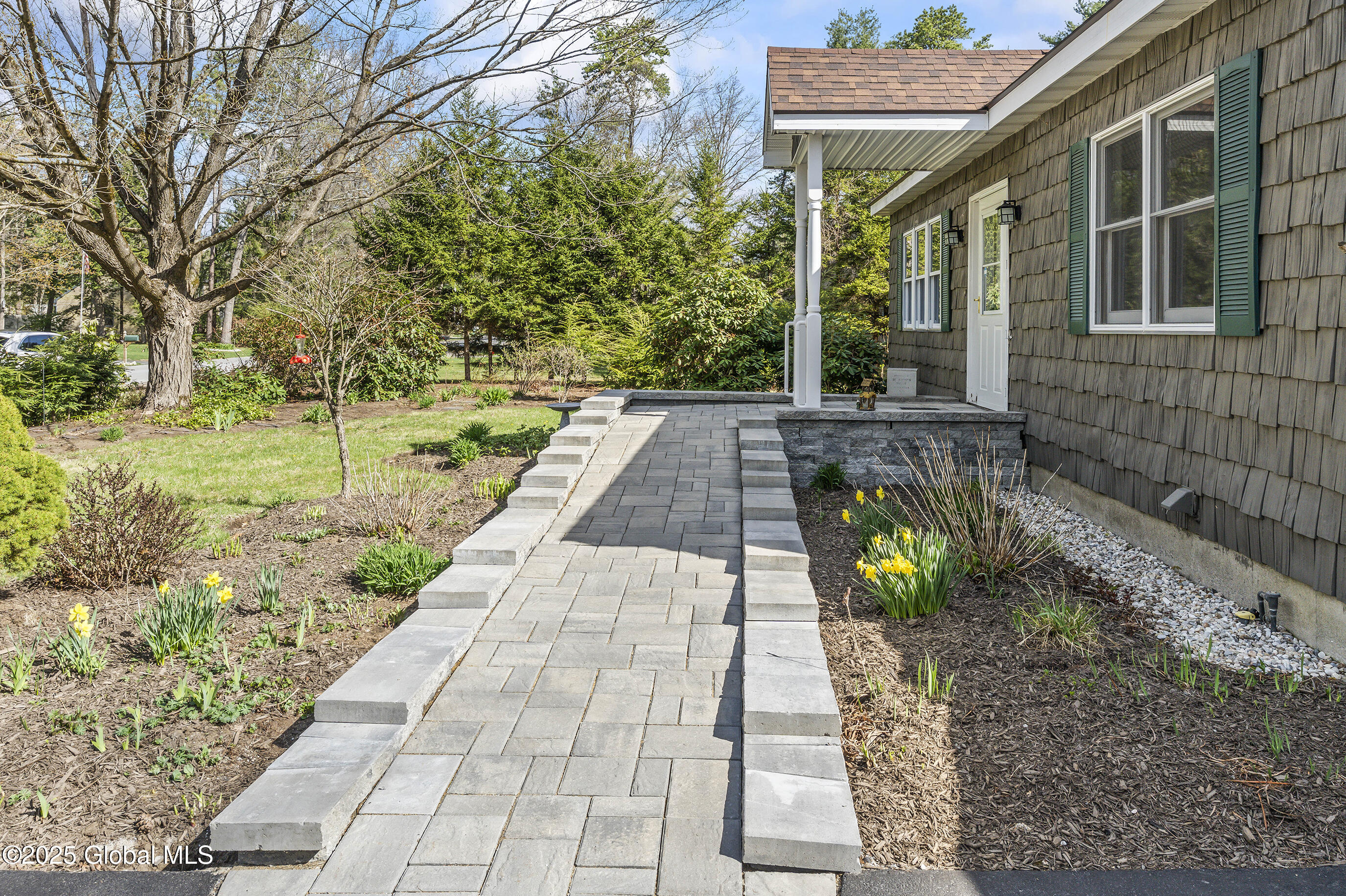 19 Sycamore Drive, Queensbury, New York image 5