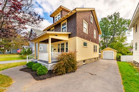 Photo of 1084 Van Antwerp Rd Road, Niskayuna, NY 12309 (MLS # 202526480) Photo of 1084 Van Antwerp Rd Road, Niskayuna, NY 12309 (MLS # 202526480)