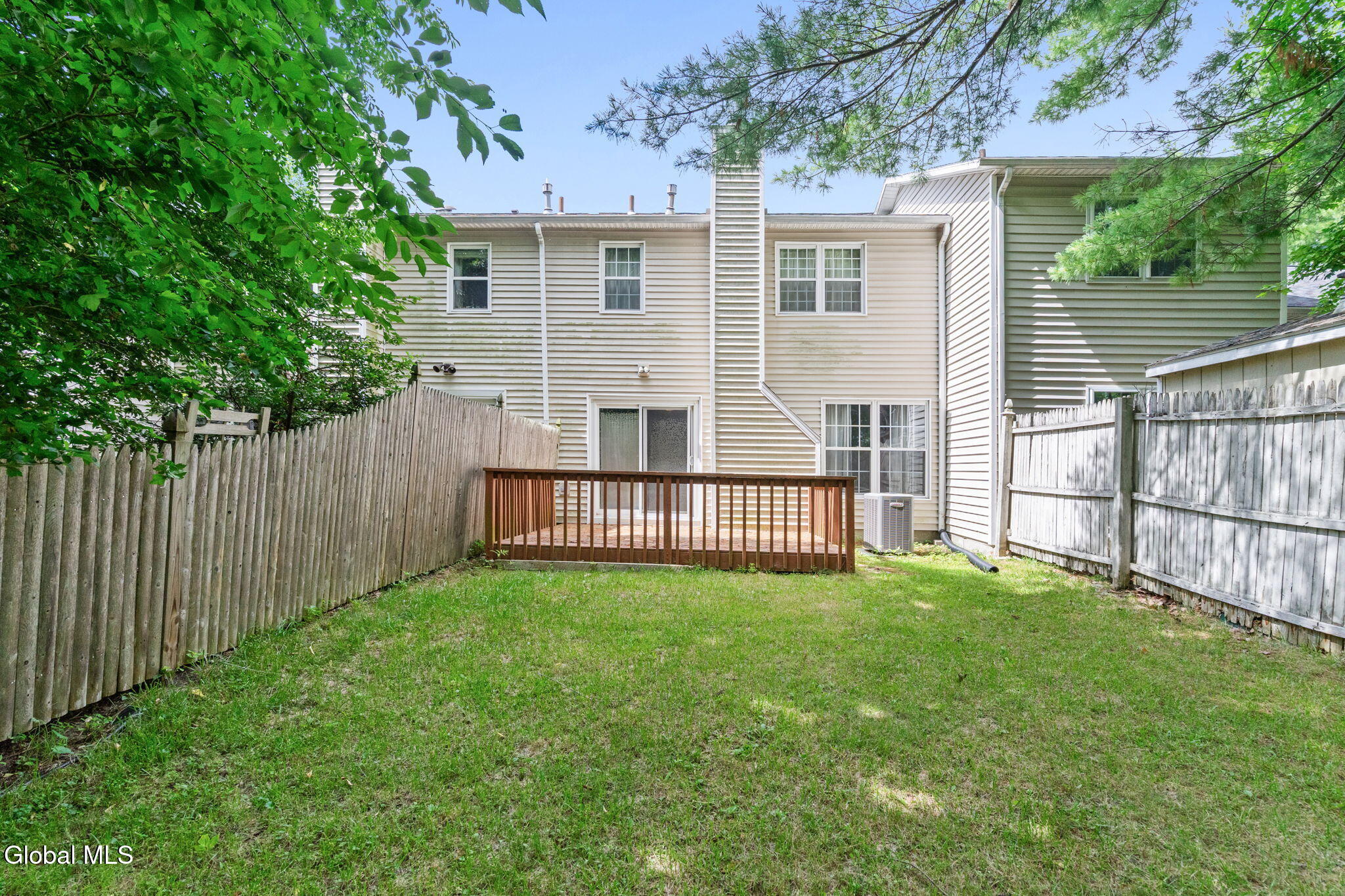 22 Woodside Drive
