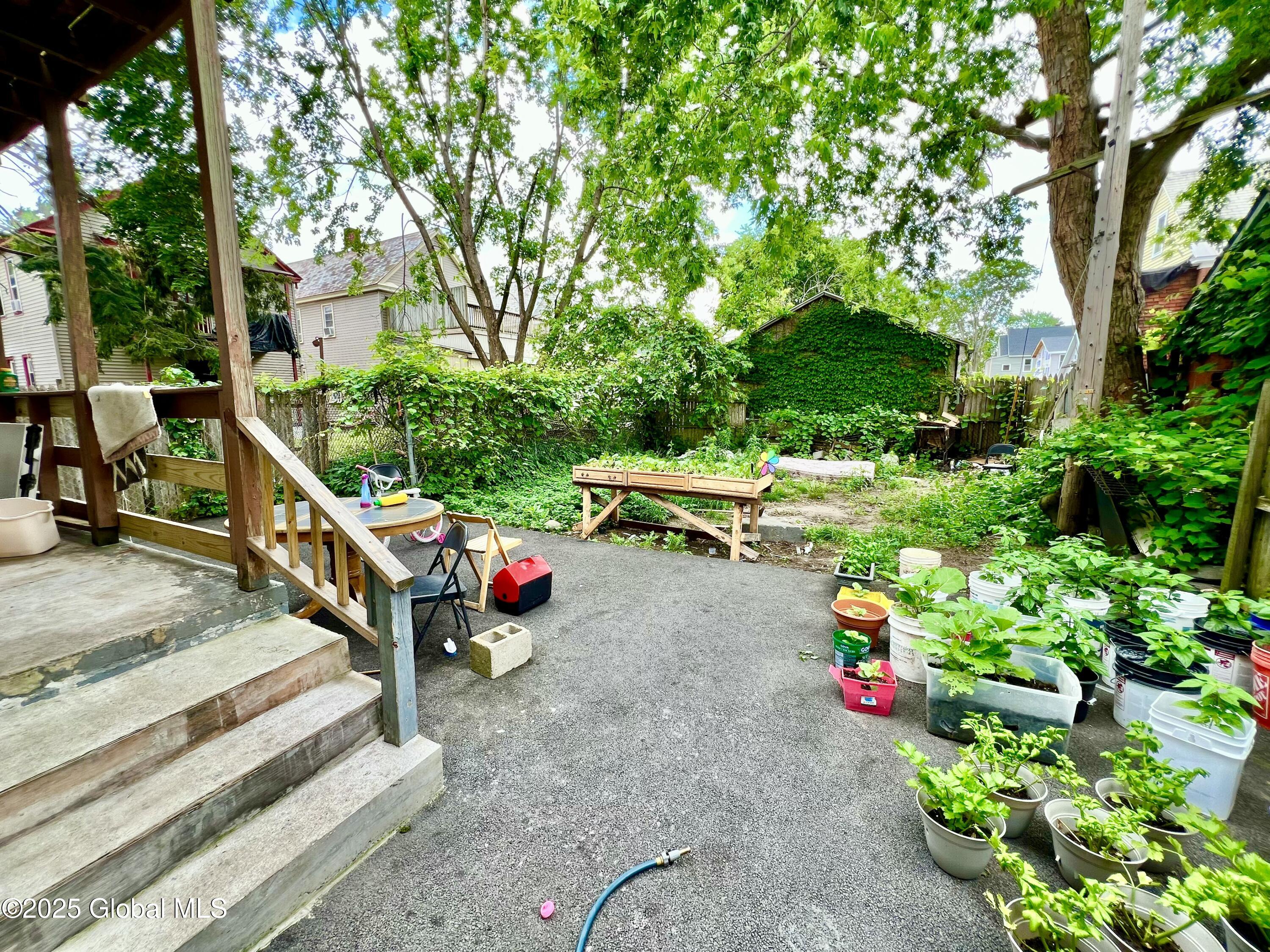 Schenectady, New York 12307, United States, 6 Bedrooms Bedrooms, ,2 BathroomsBathrooms,Residential,Active,161655