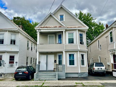 Photo of 807 Craig Street, Schenectady, NY 12307 (MLS # 202520735)