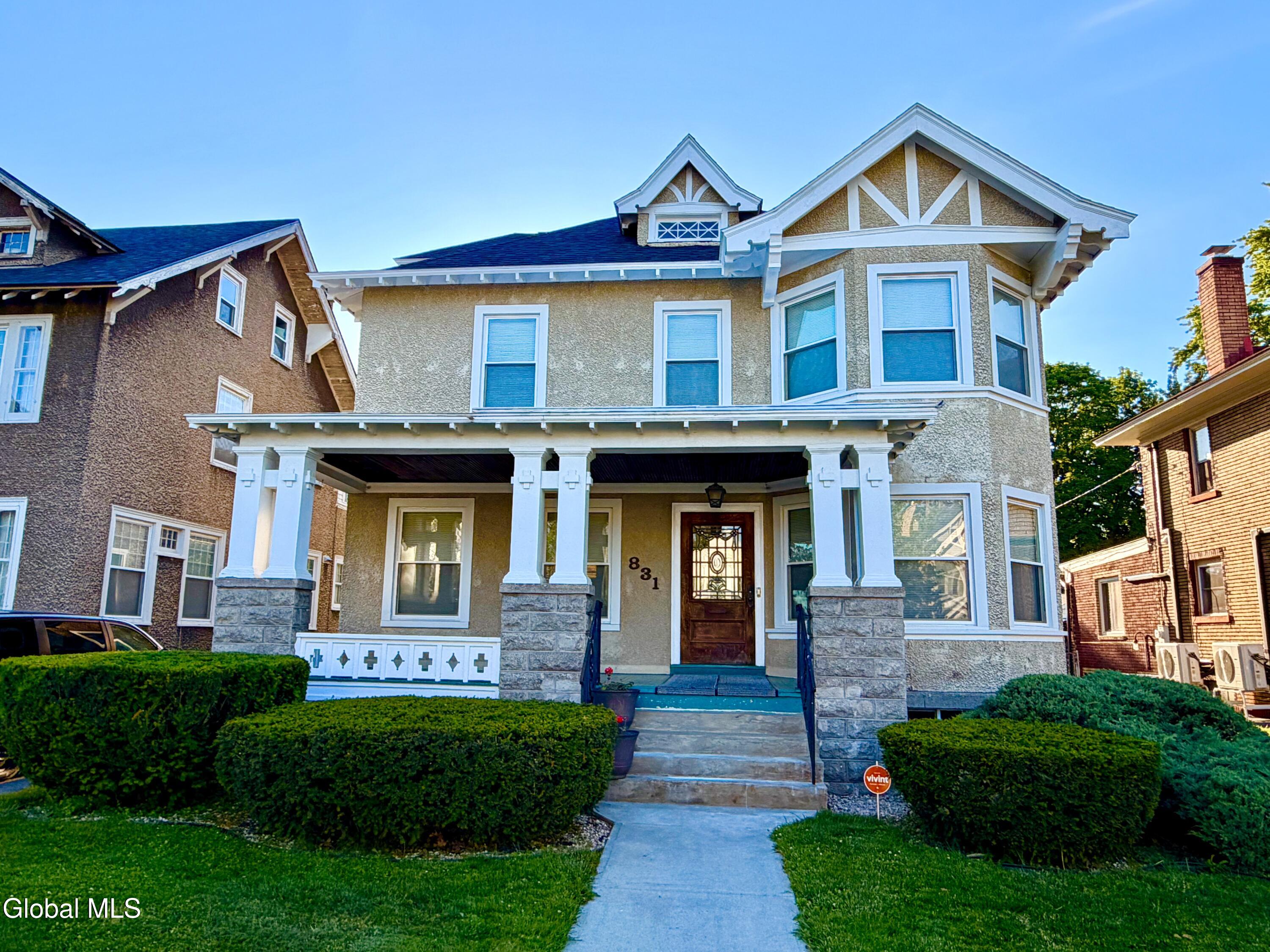 831 Wright Avenue