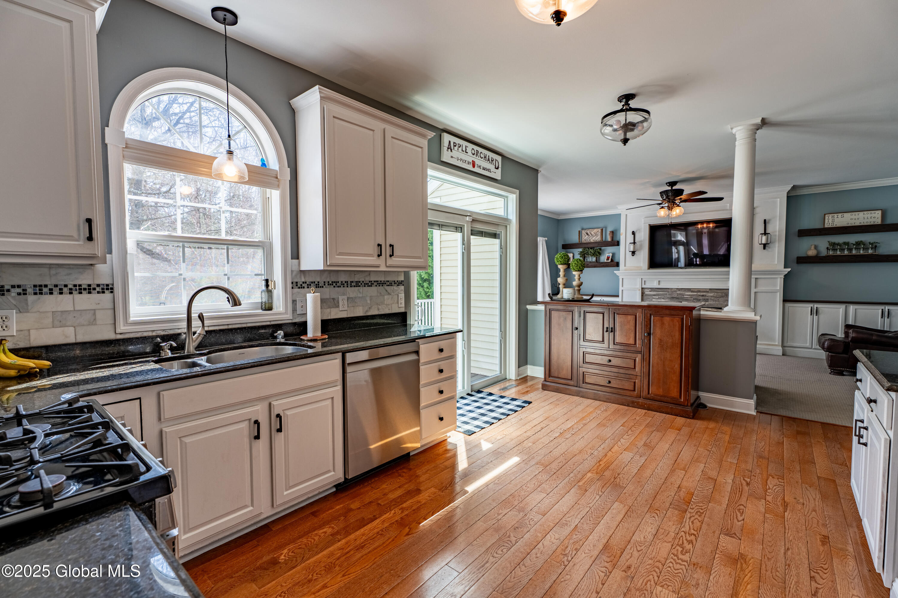 6 Toms Way, Clifton Park, New York image 11