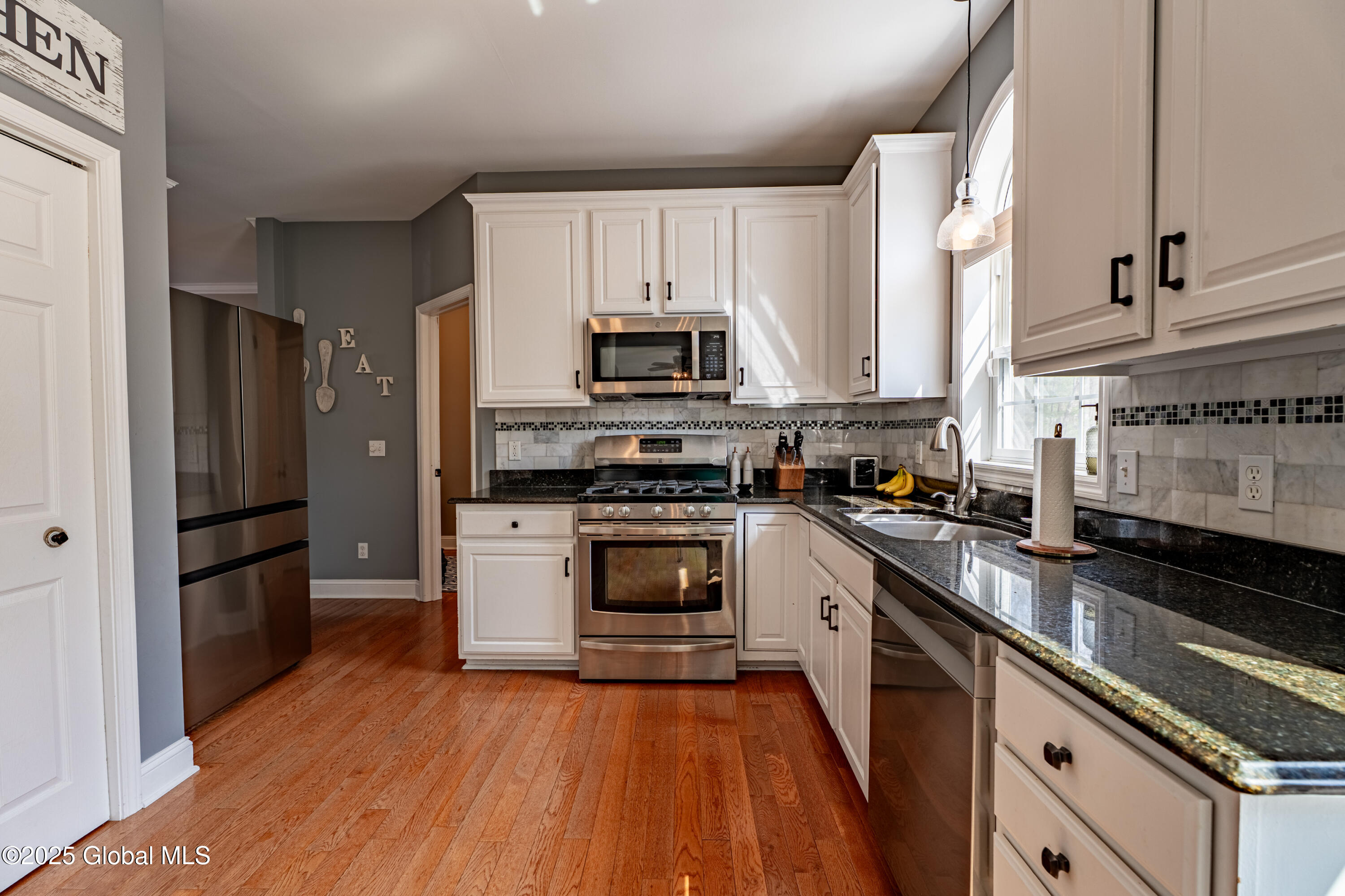 6 Toms Way, Clifton Park, New York image 10