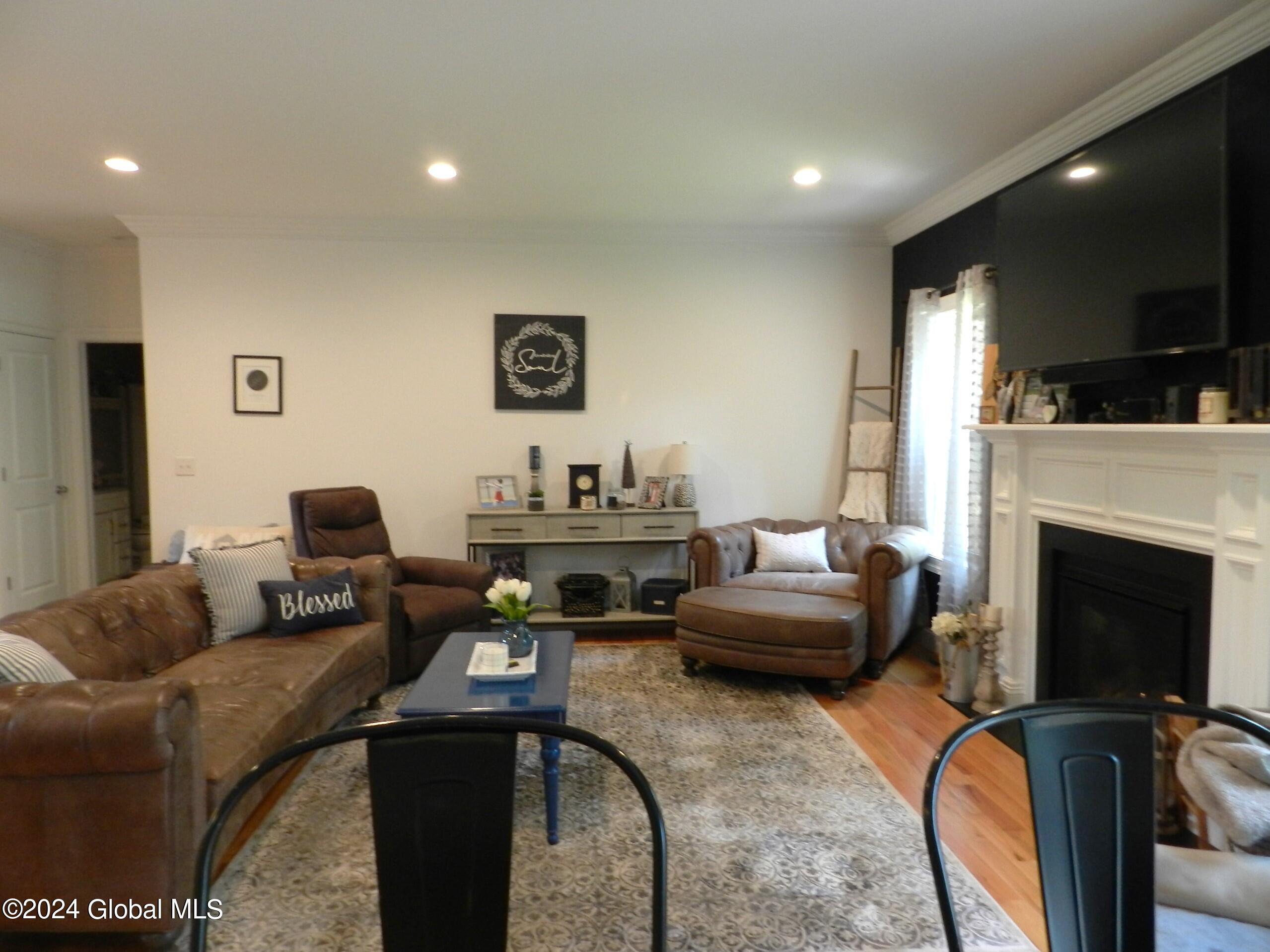 14 South Road, Gansevoort, New York image 7