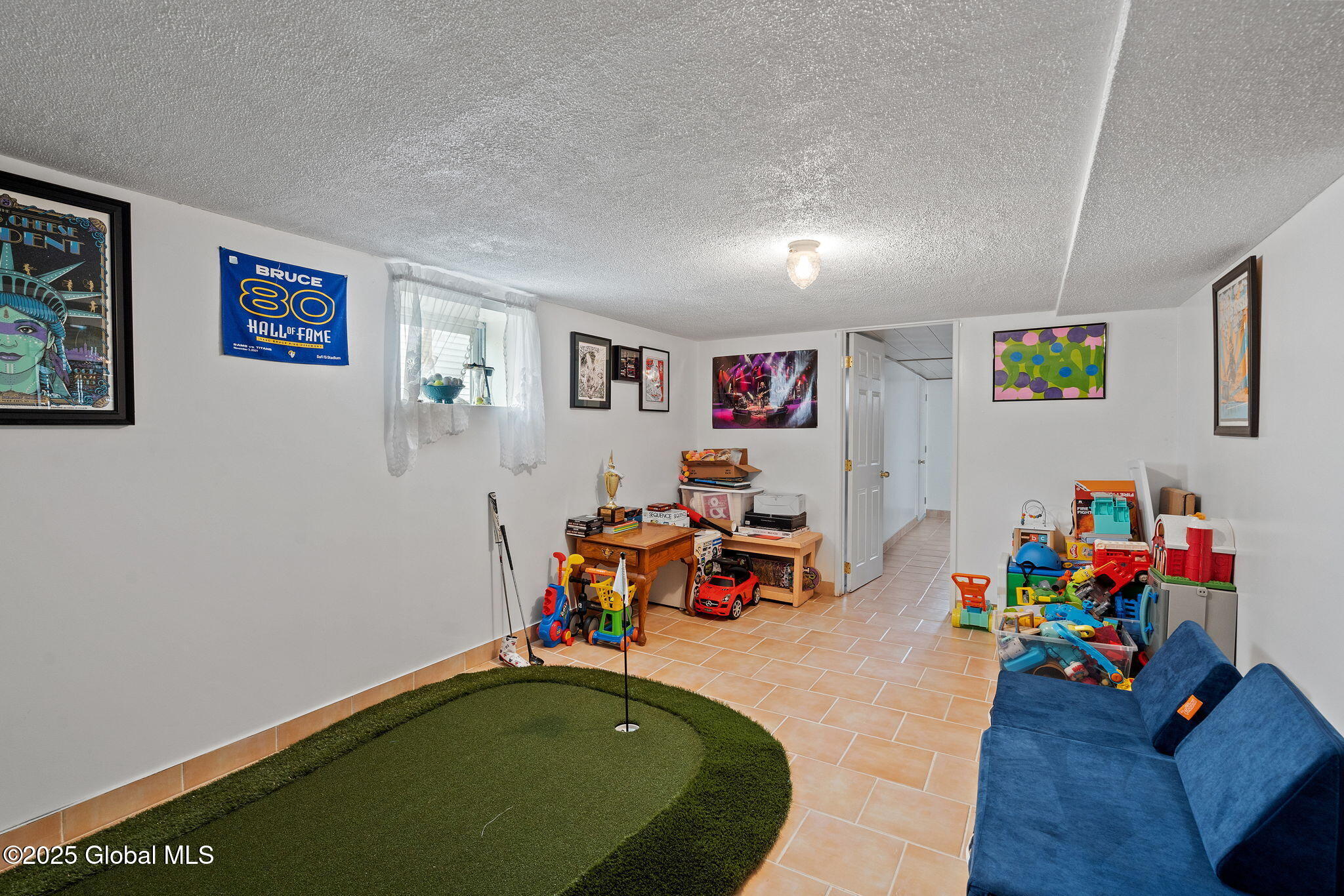 54 Holmes Court, Albany, New York image 29