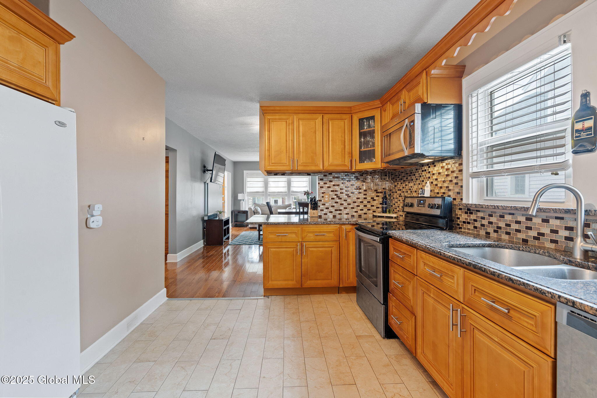 54 Holmes Court, Albany, New York image 19