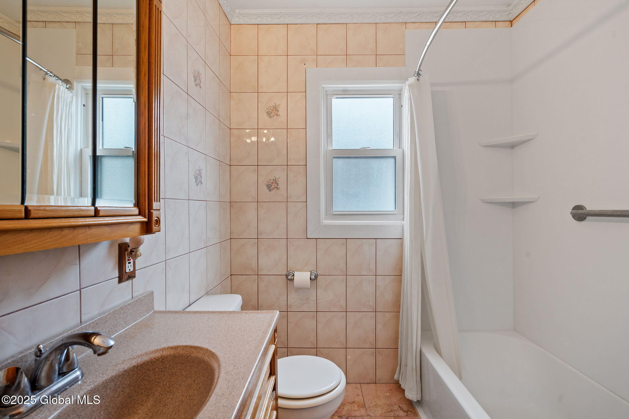 54 Holmes Court, Albany, New York image 27