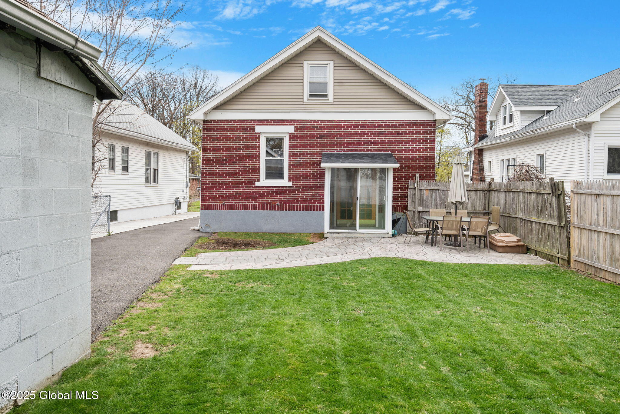 54 Holmes Court, Albany, New York image 35