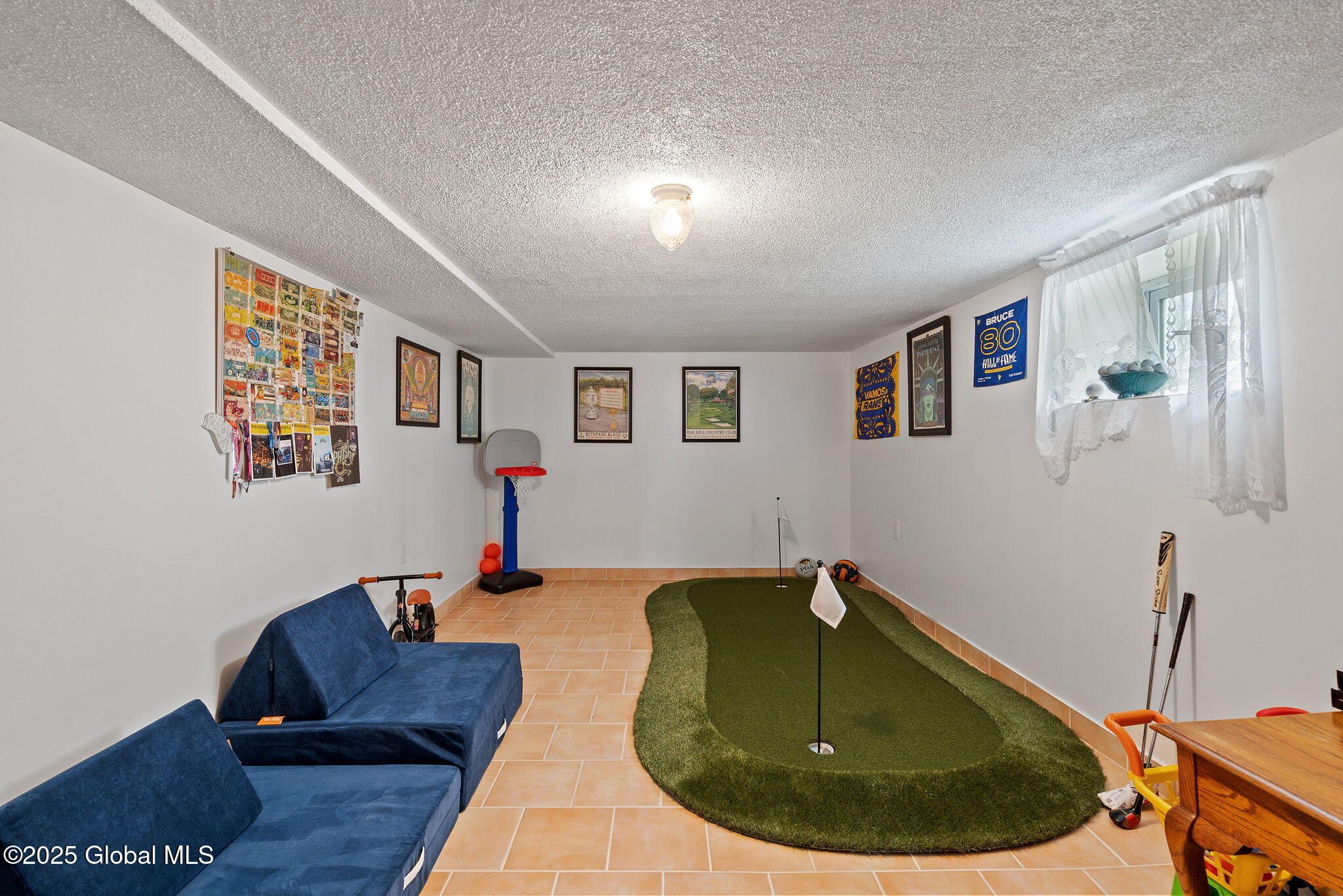 54 Holmes Court, Albany, New York image 28