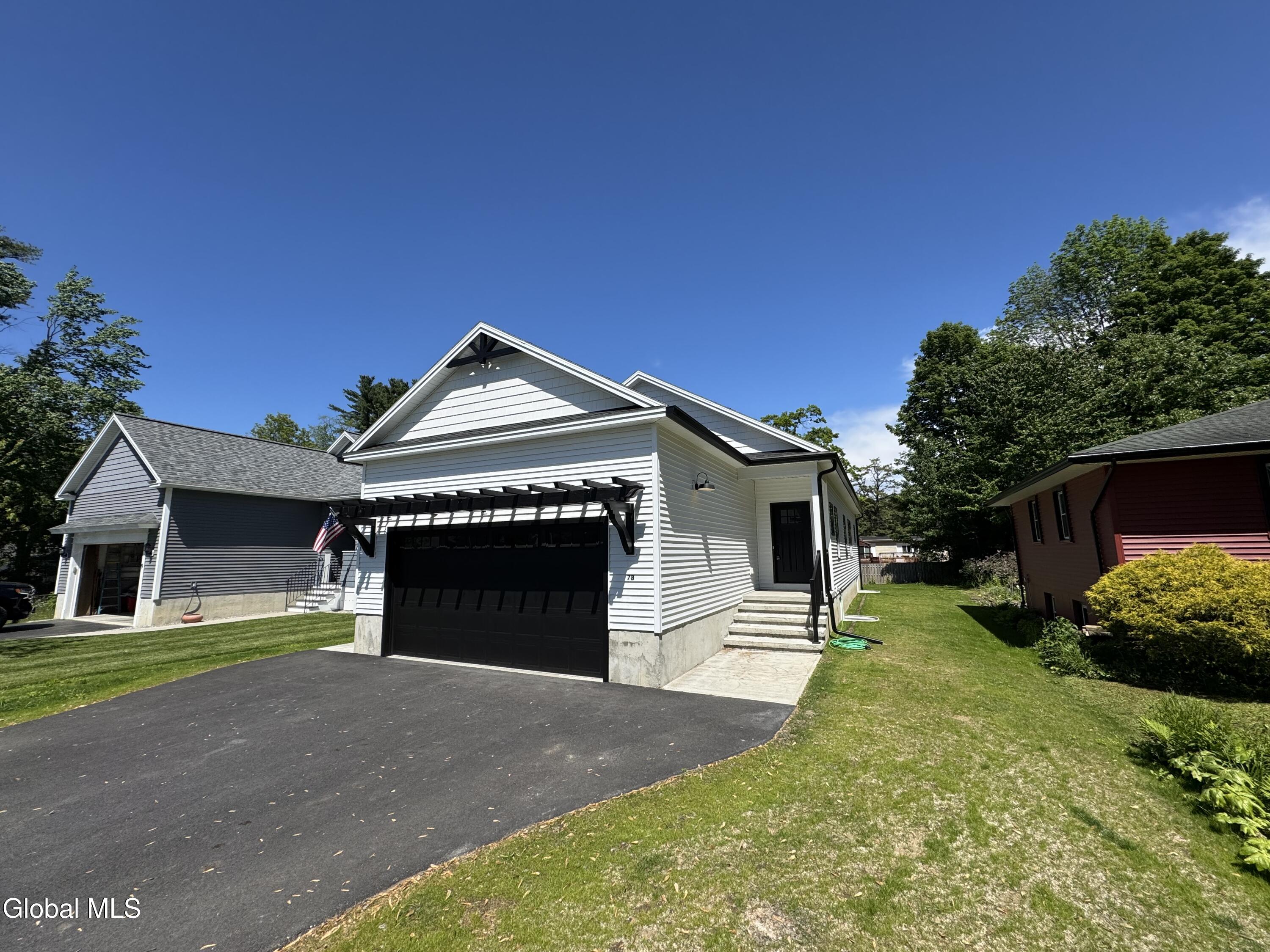 7B Parkview Avenue