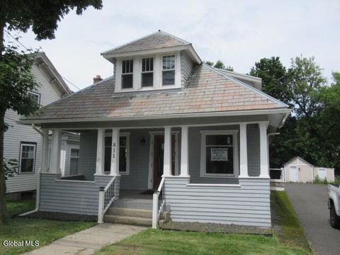 Homes For Sale - 811 Hudson Avenue<br/> Stillwater, NY 12170