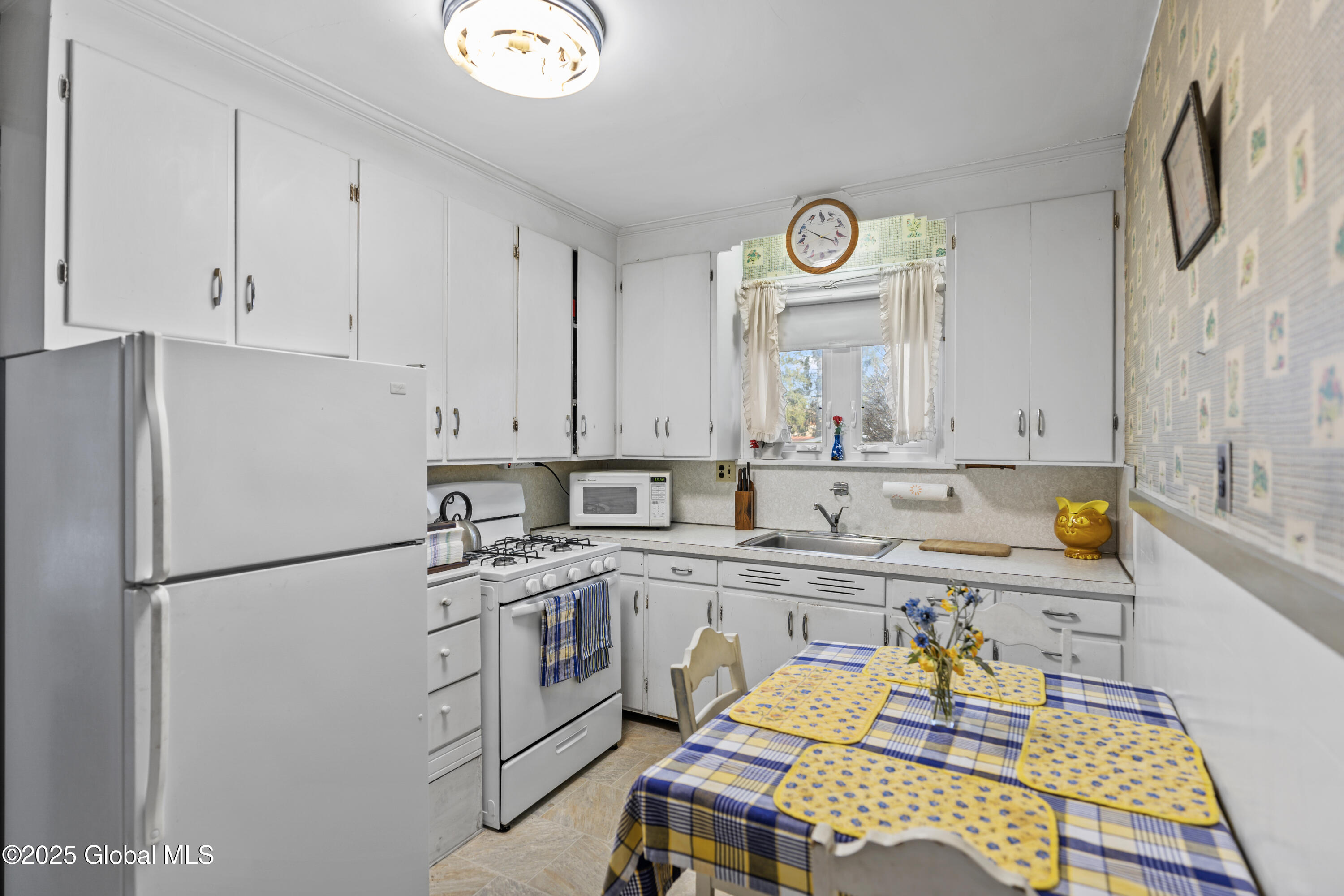 1537 Van Cortland Street, Schenectady, New York image 9