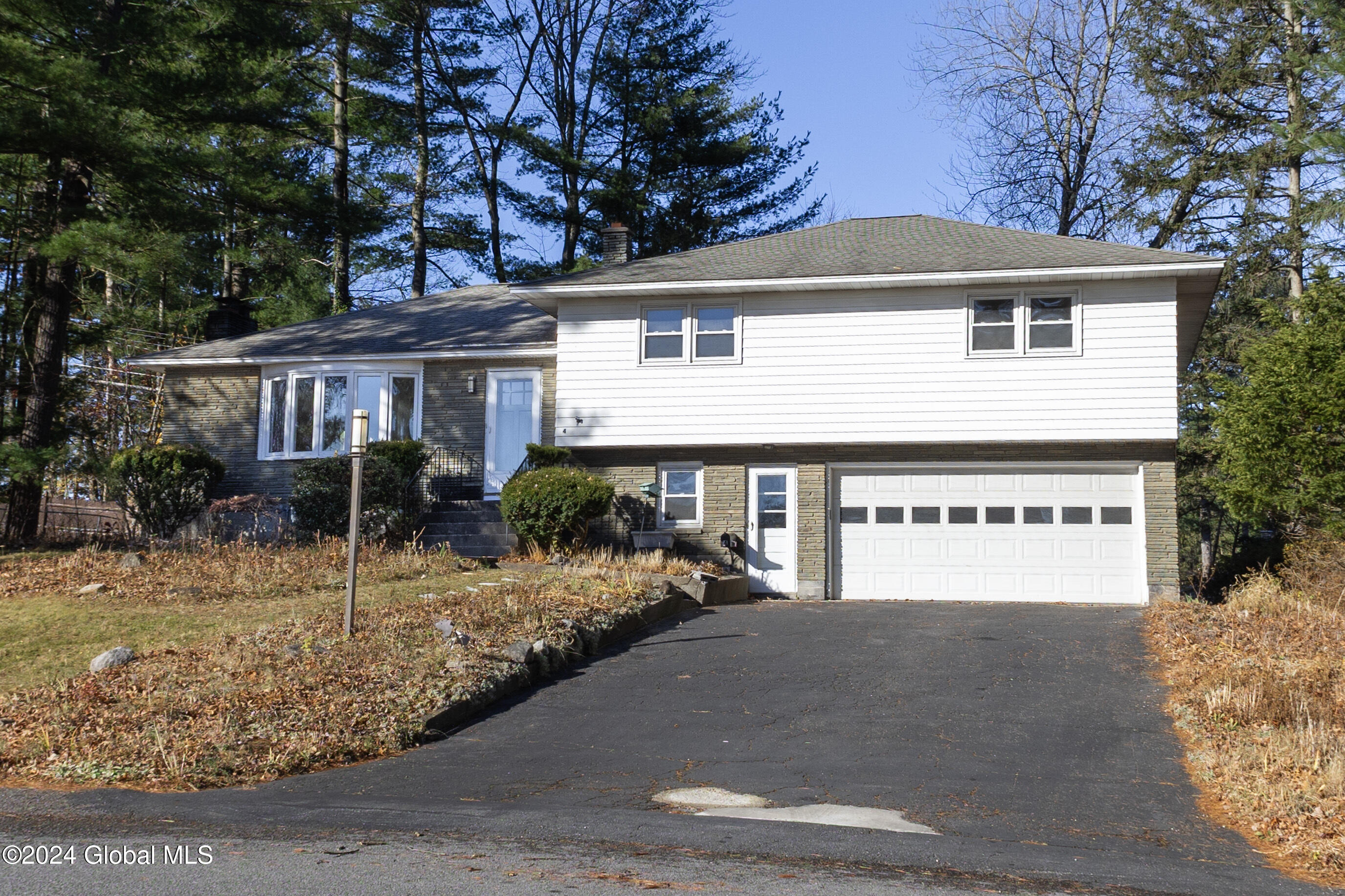 4 Arden Craig Drive, Albany, New York image 2