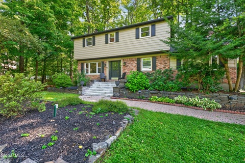 Photo of 14 Brookwood Drive, Clifton Park, NY 12065 (MLS # 202624746)