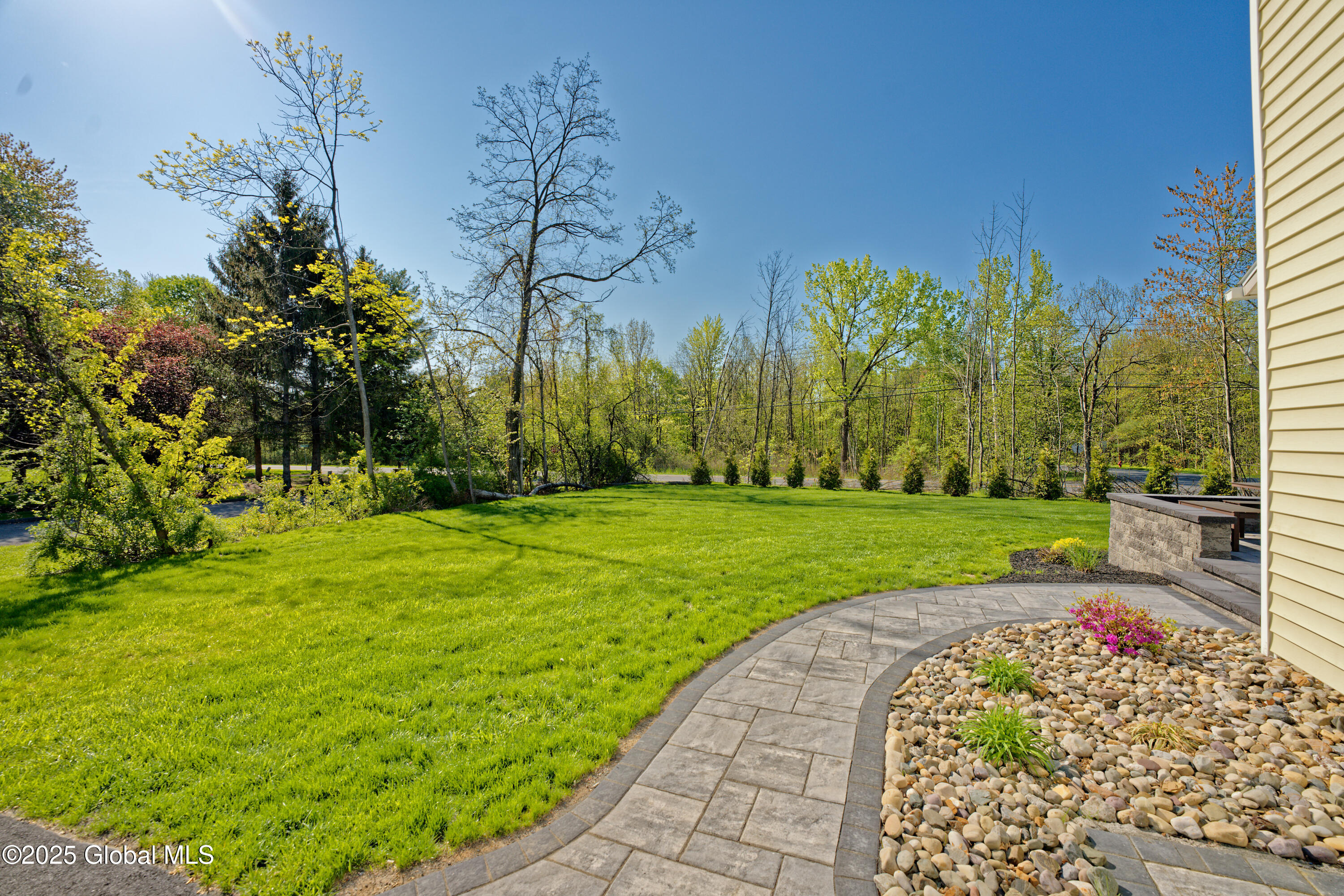 2 Queensbury Court, Clifton Park, New York image 38