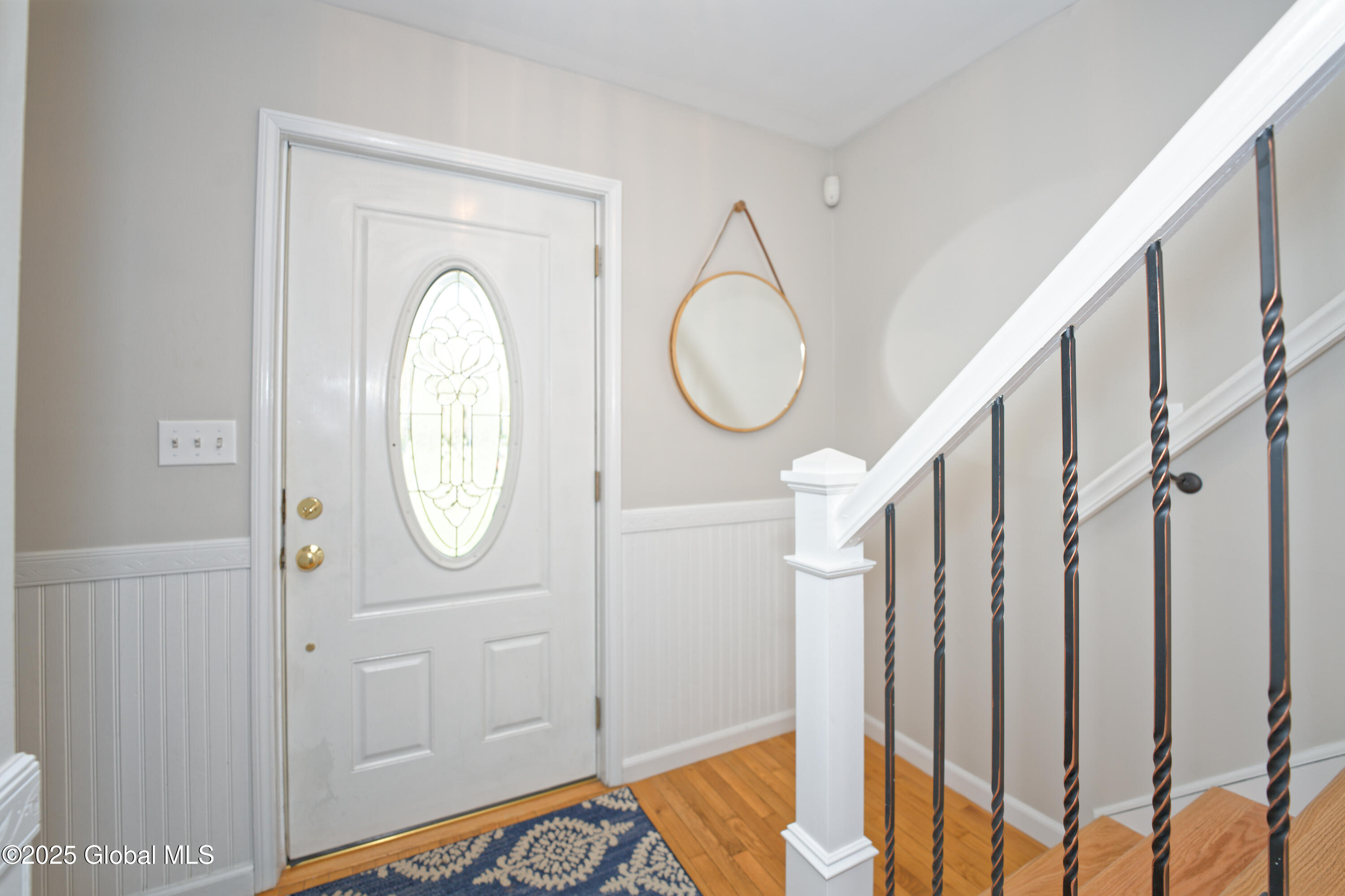 2 Queensbury Court, Clifton Park, New York image 5