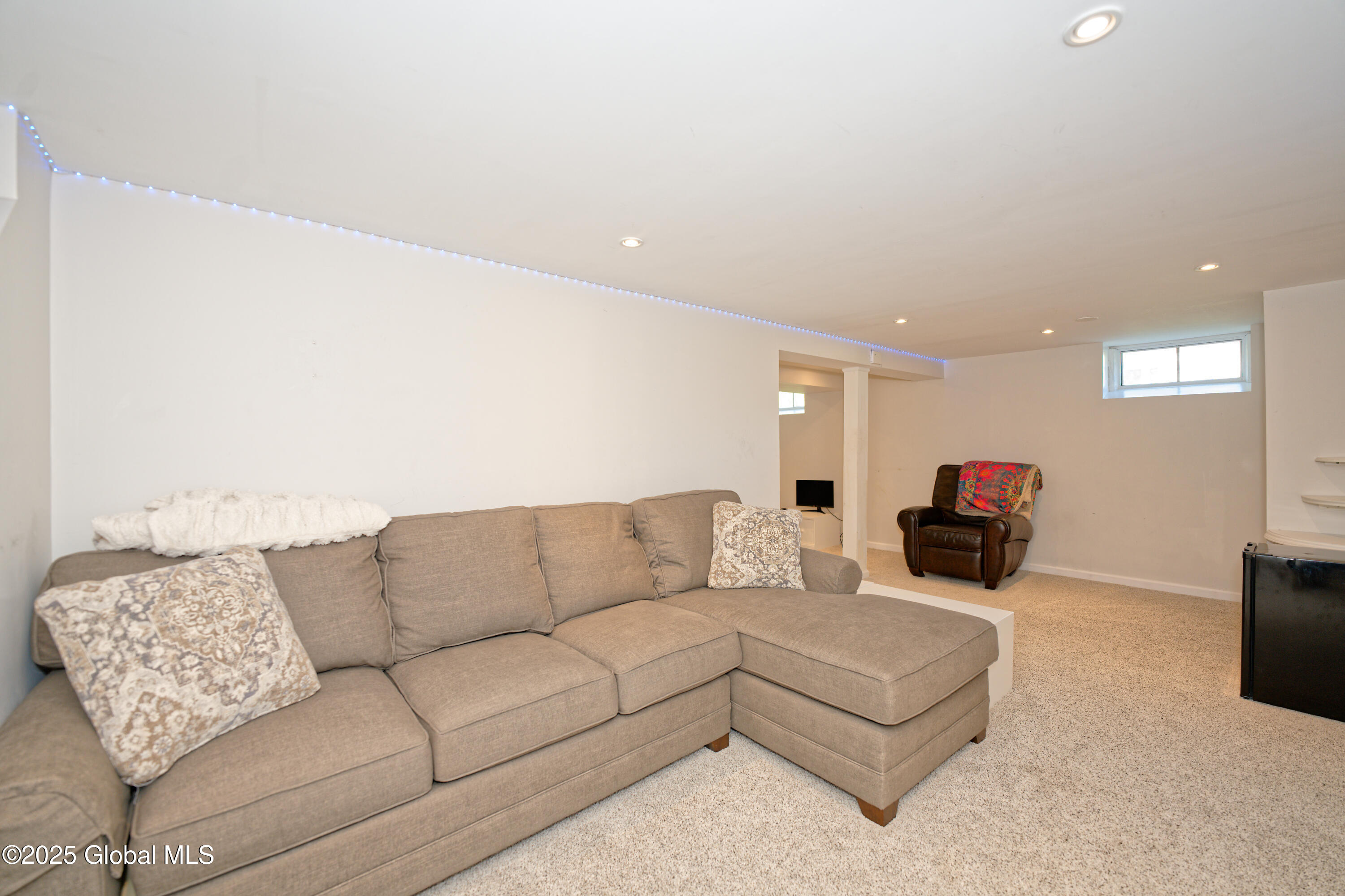 2 Queensbury Court, Clifton Park, New York image 21