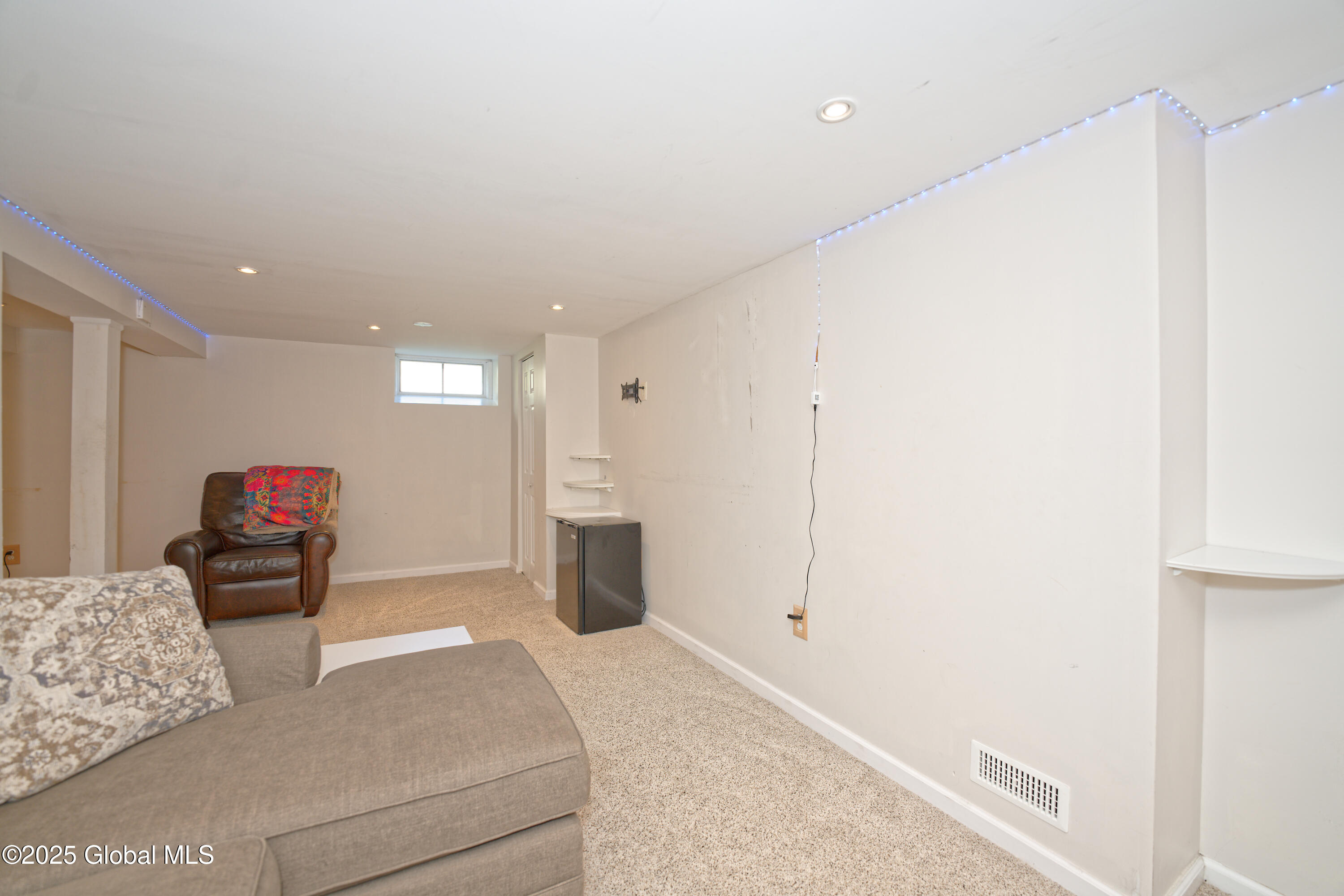 2 Queensbury Court, Clifton Park, New York image 22