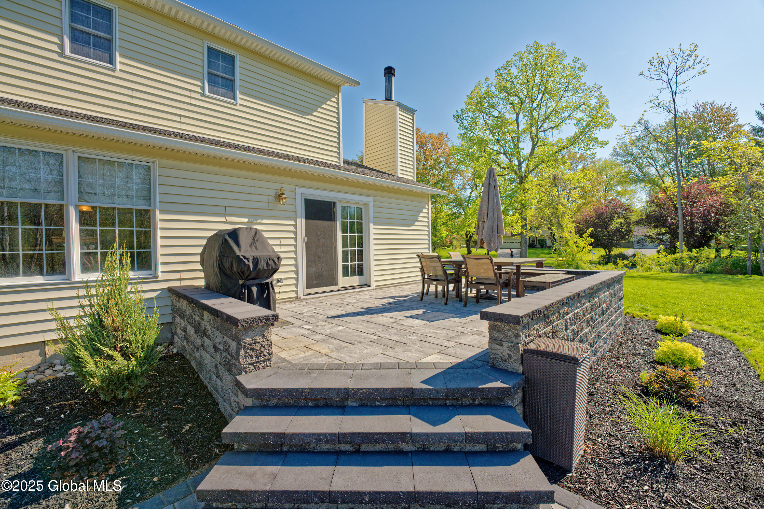 2 Queensbury Court, Clifton Park, New York image 44