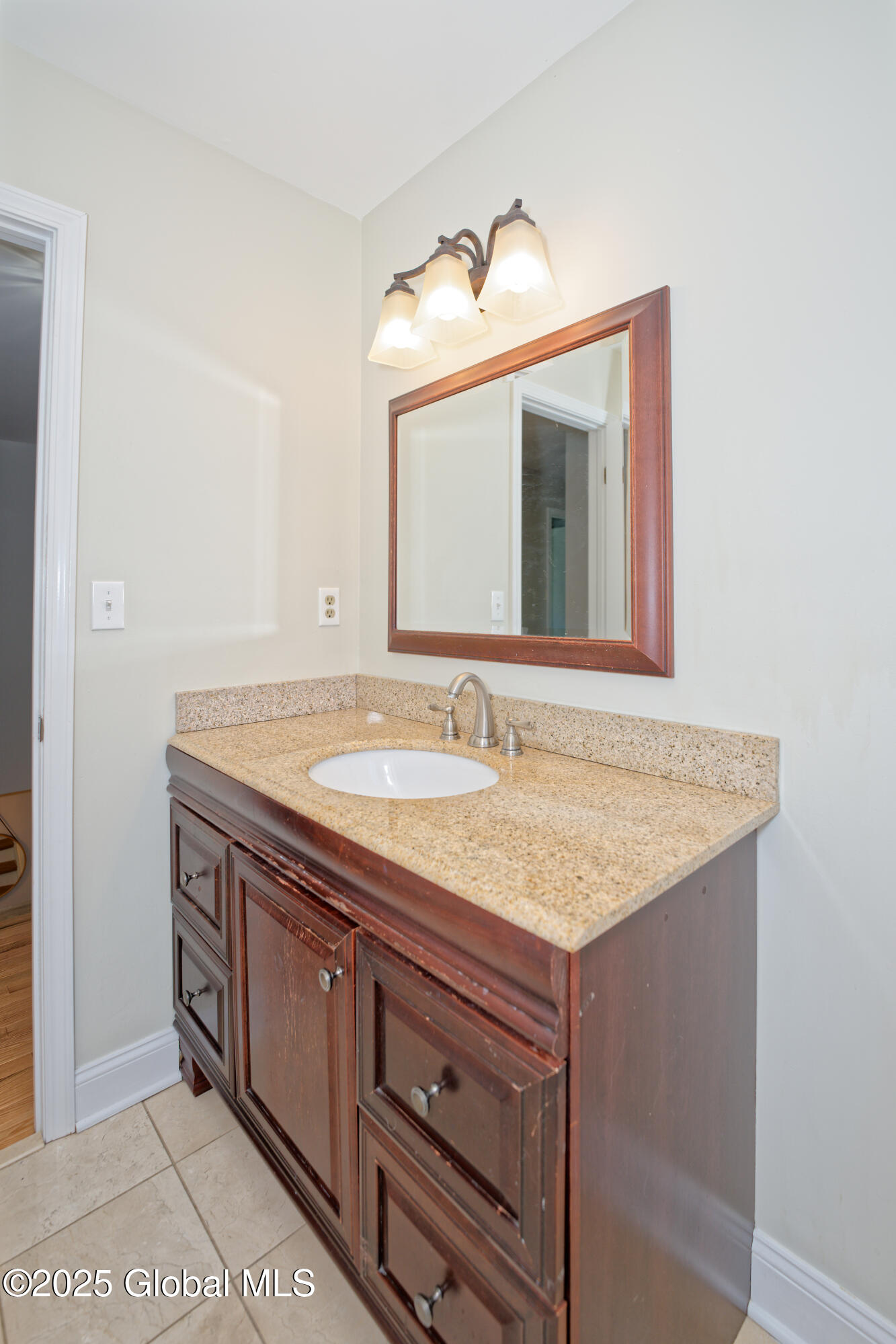 2 Queensbury Court, Clifton Park, New York image 35