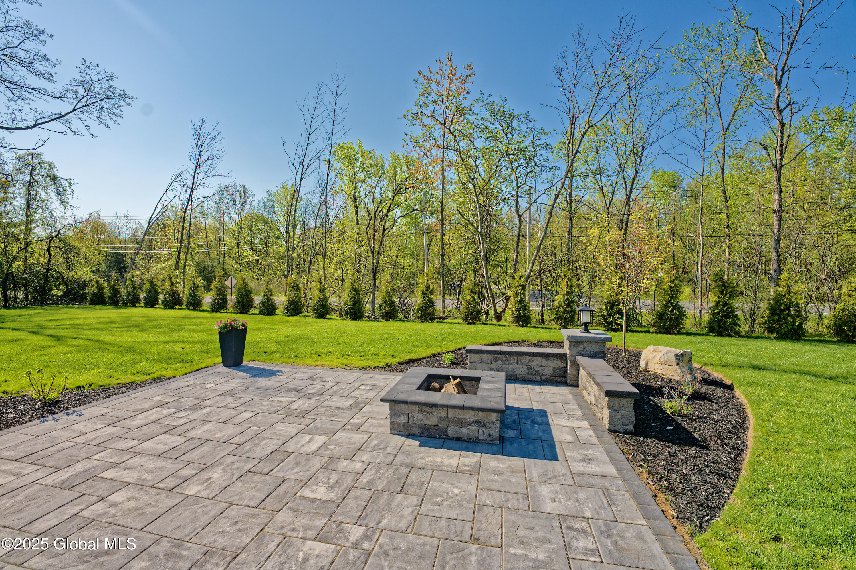 2 Queensbury Court, Clifton Park, New York image 43