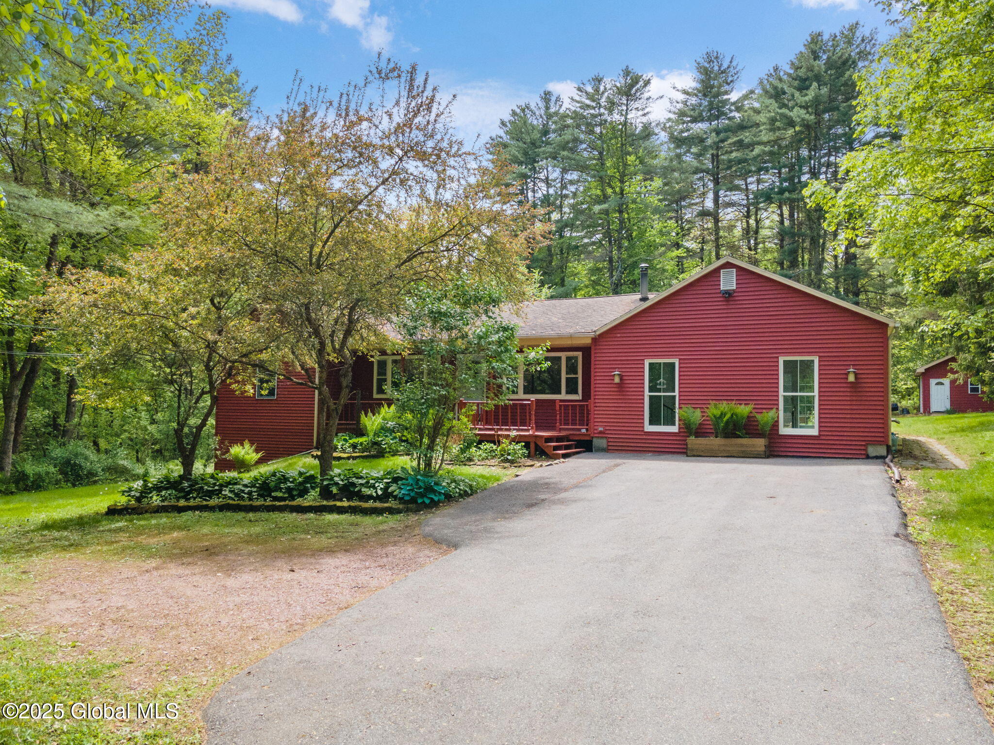 213 Paisley Road, Ballston Spa, New York image 2