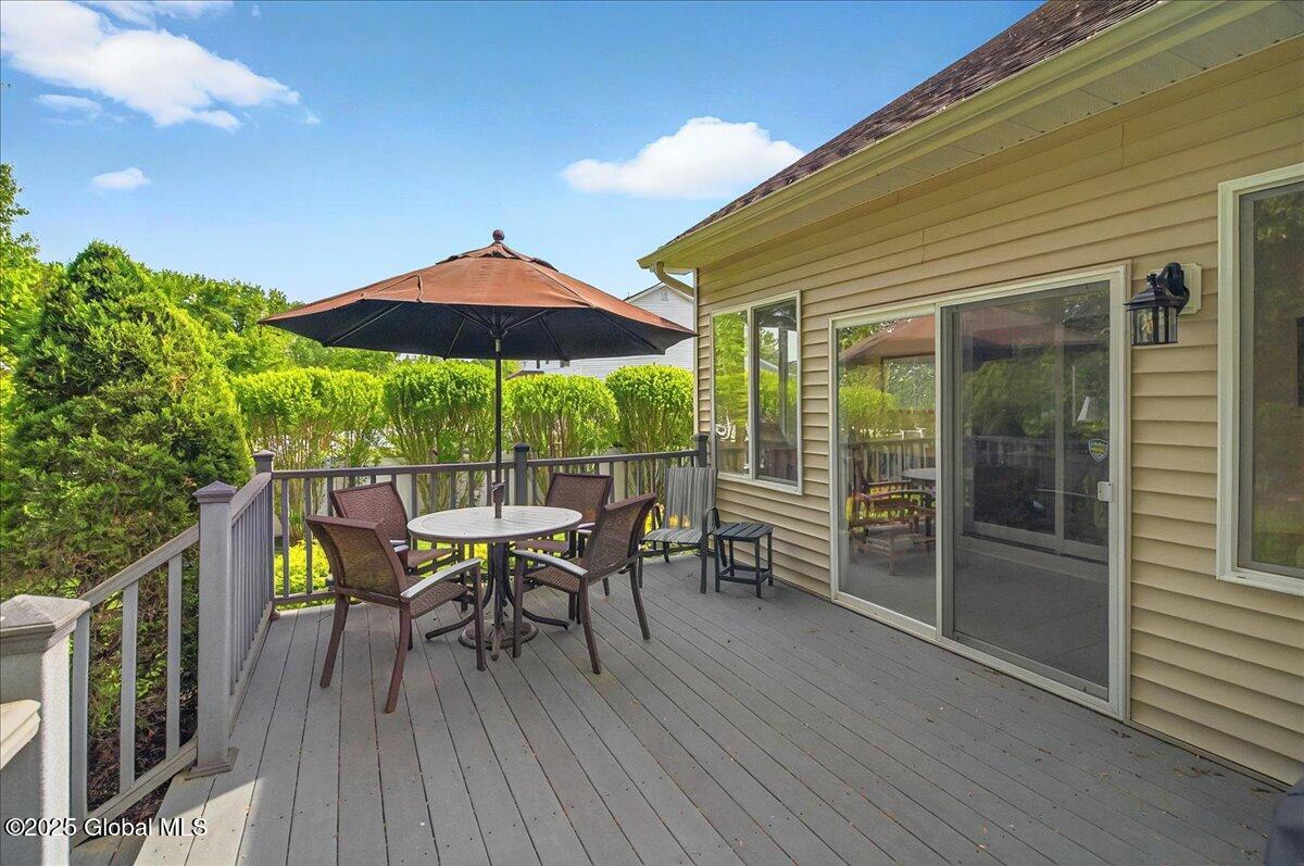 7 Brighton Drive, Clifton Park, New York image 12