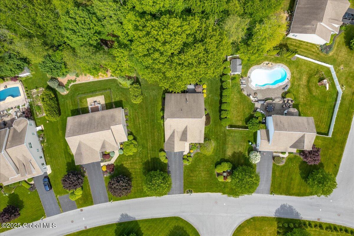 7 Brighton Drive, Clifton Park, New York image 17