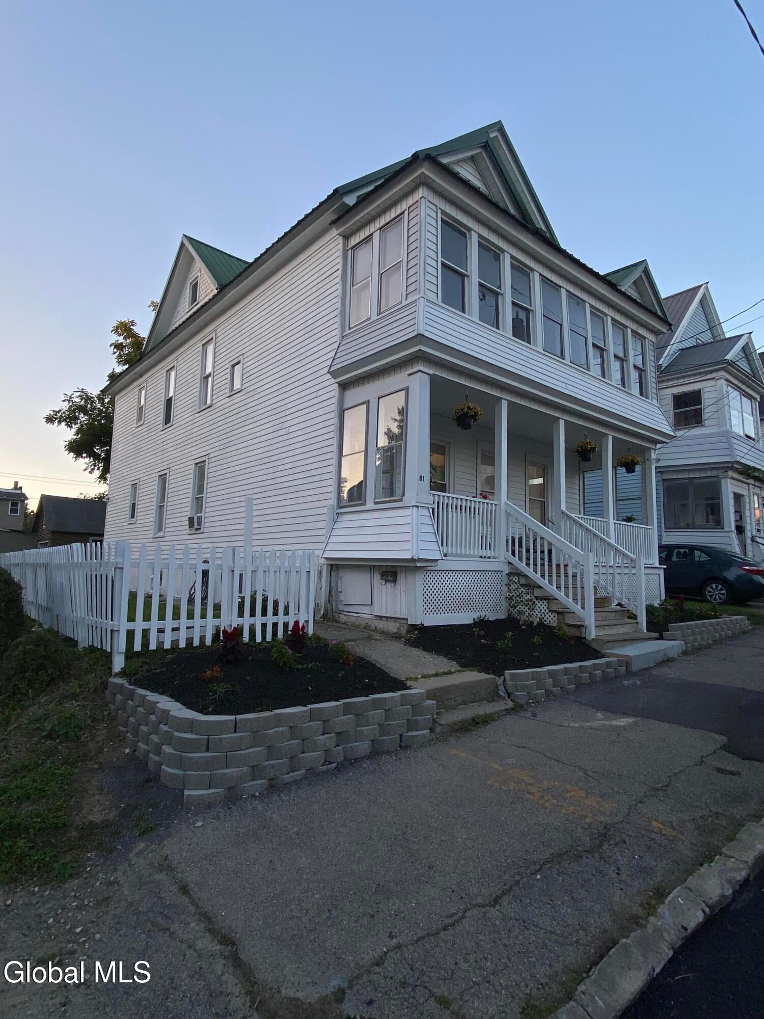 81 James Street
