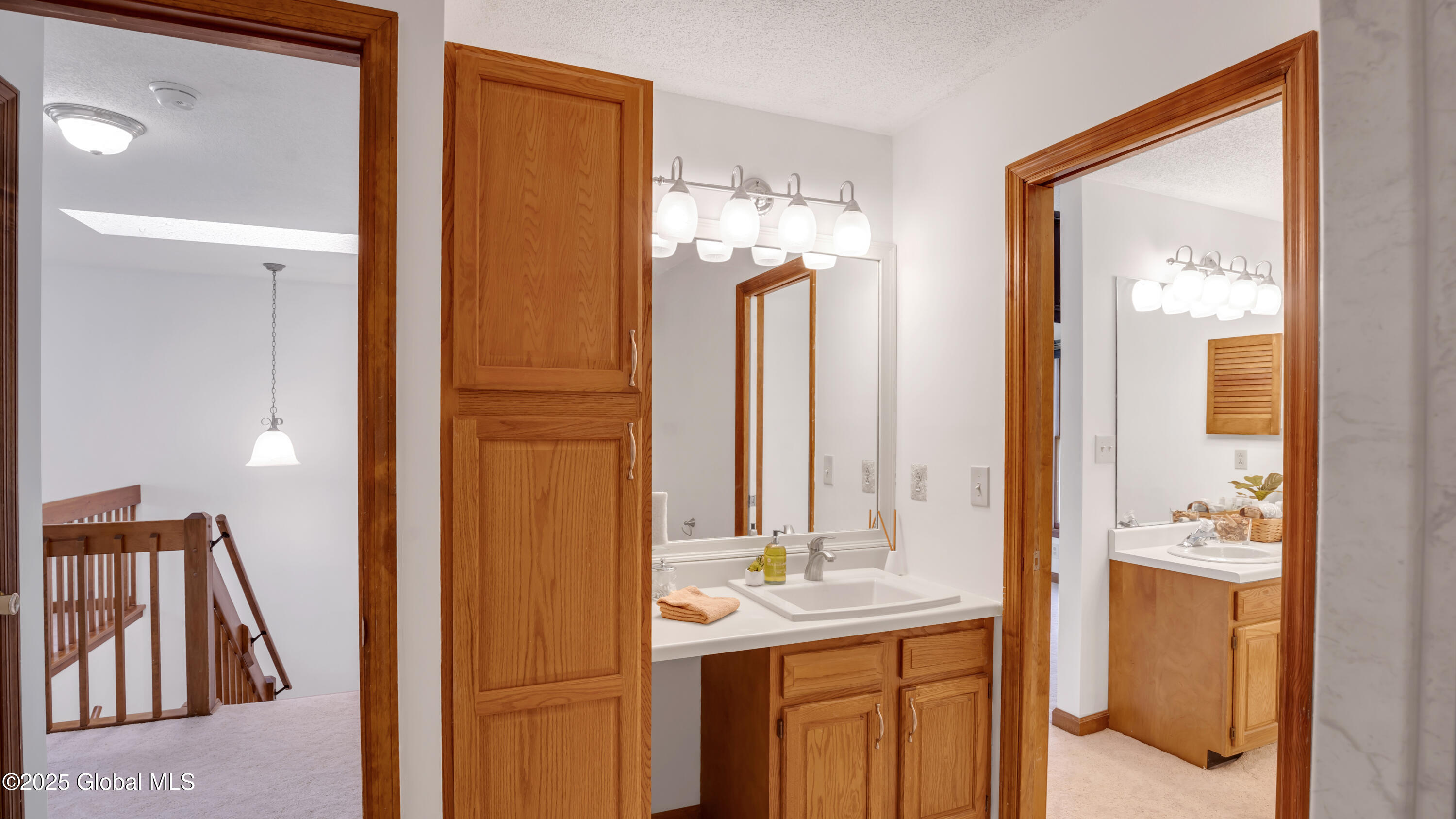 17 Kensington Place, Albany, New York image 38