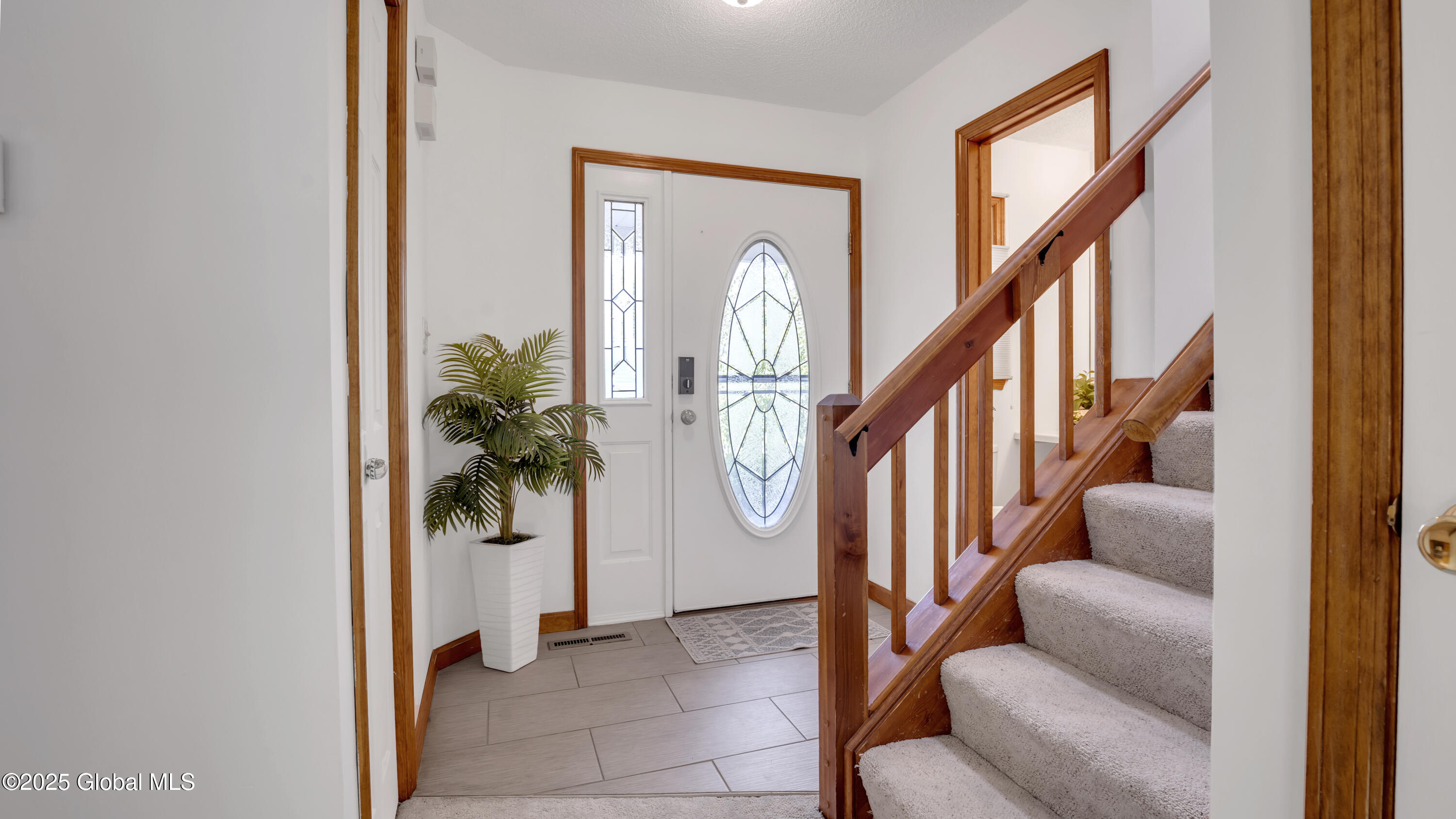 17 Kensington Place, Albany, New York image 12