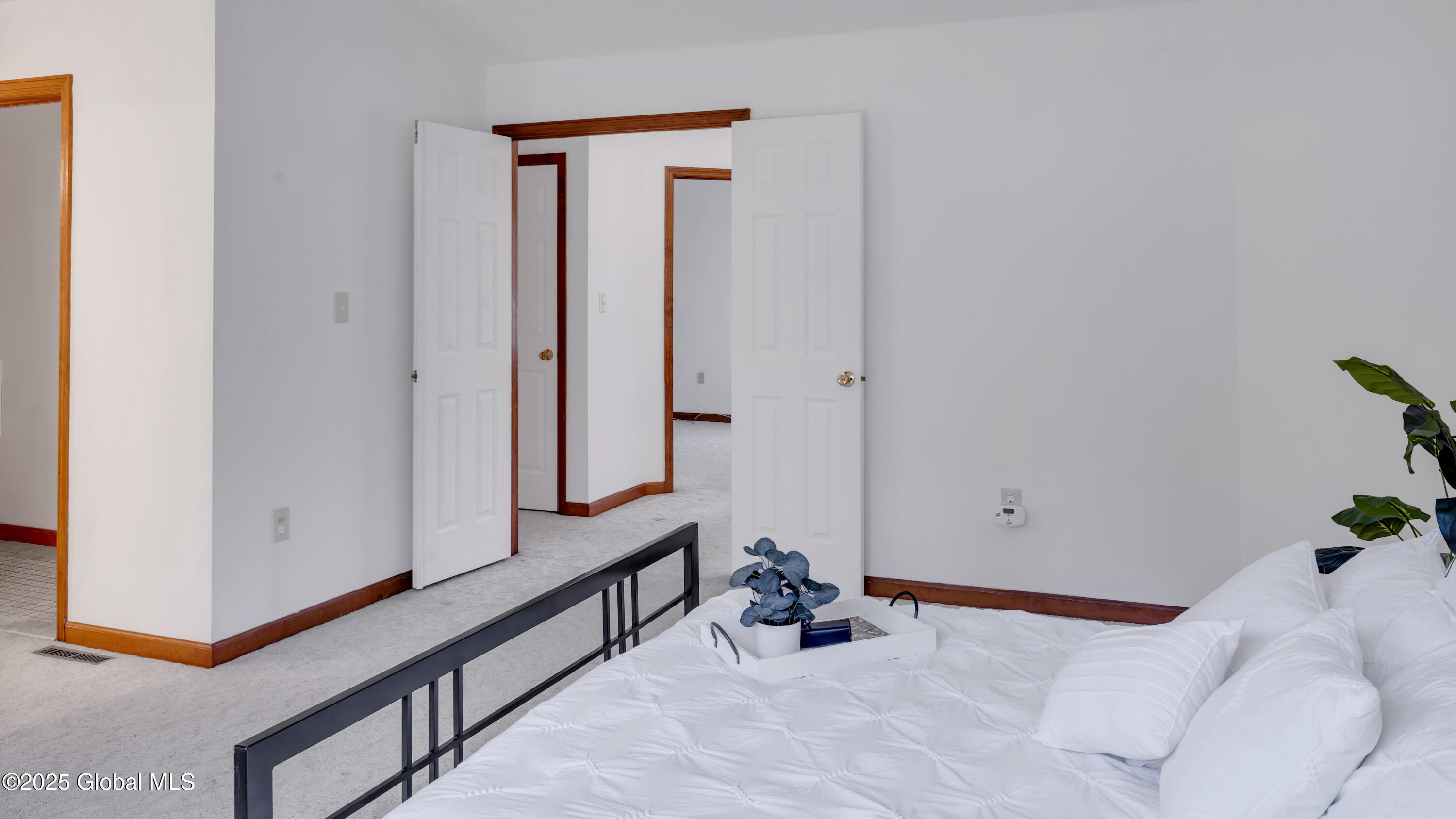 17 Kensington Place, Albany, New York image 33