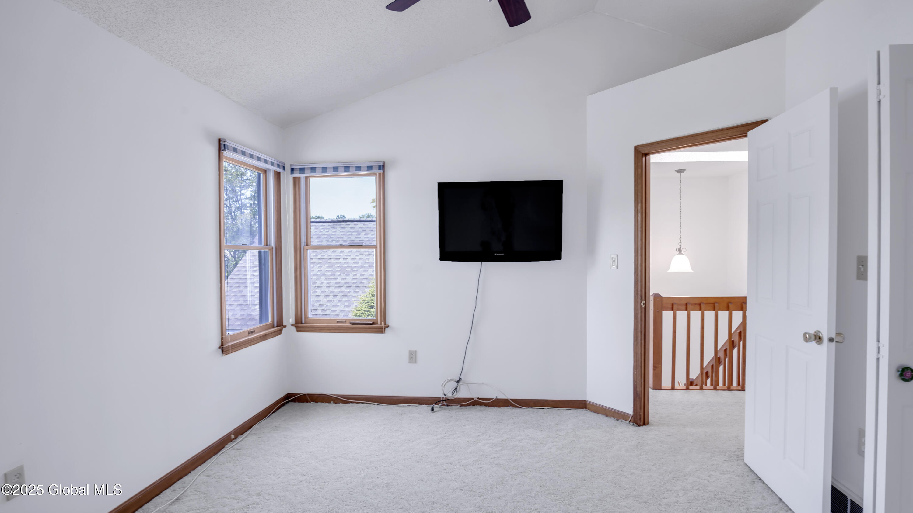 17 Kensington Place, Albany, New York image 27