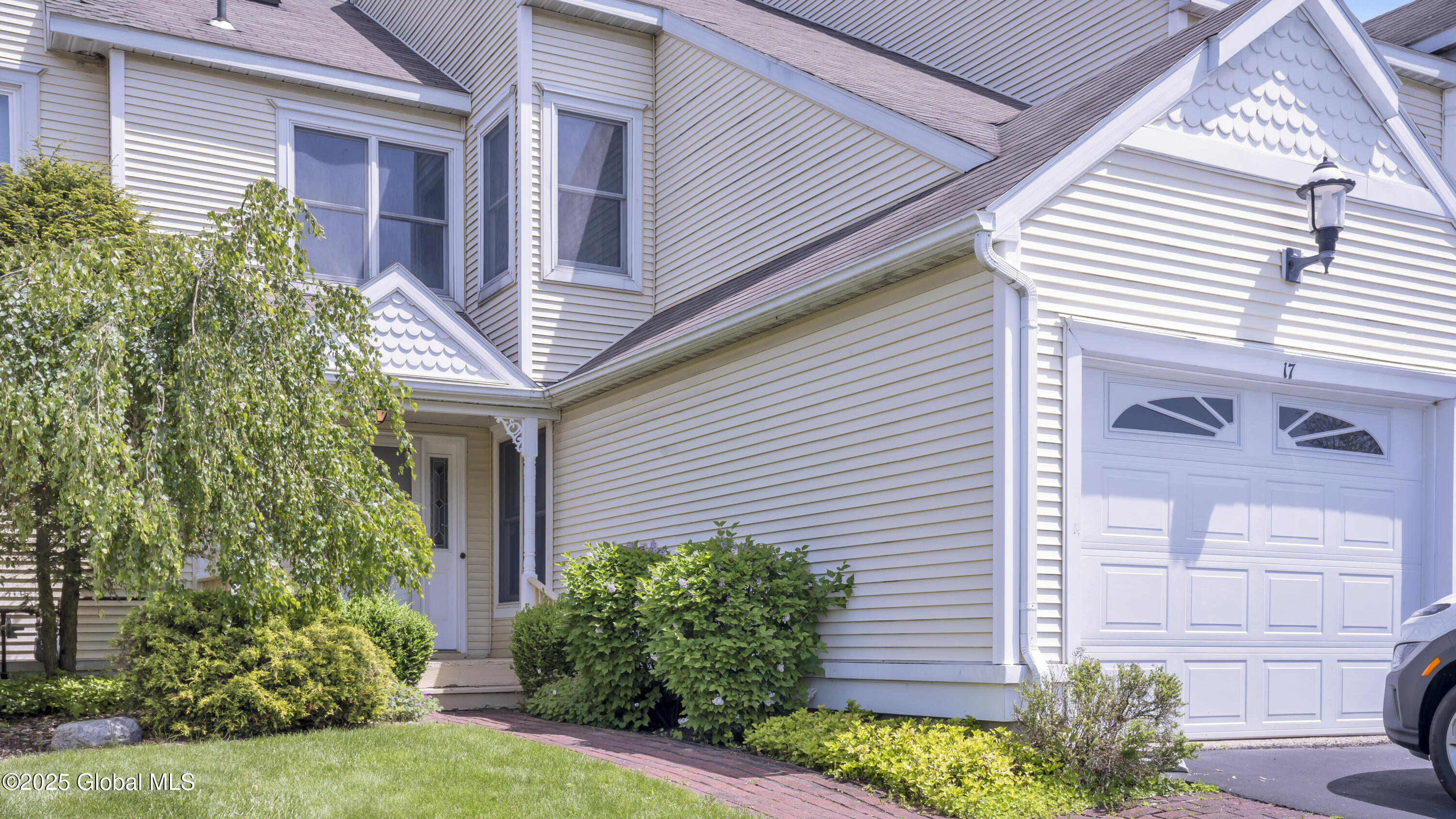 17 Kensington Place, Albany, New York image 6