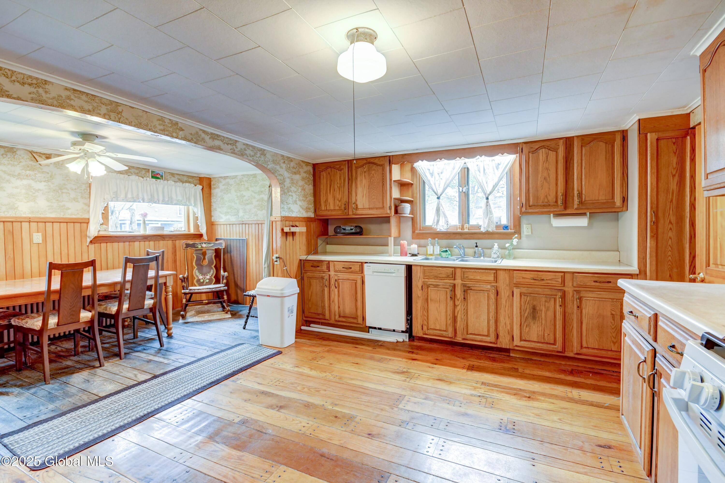 19 Maple Street, Broadalbin, New York image 5