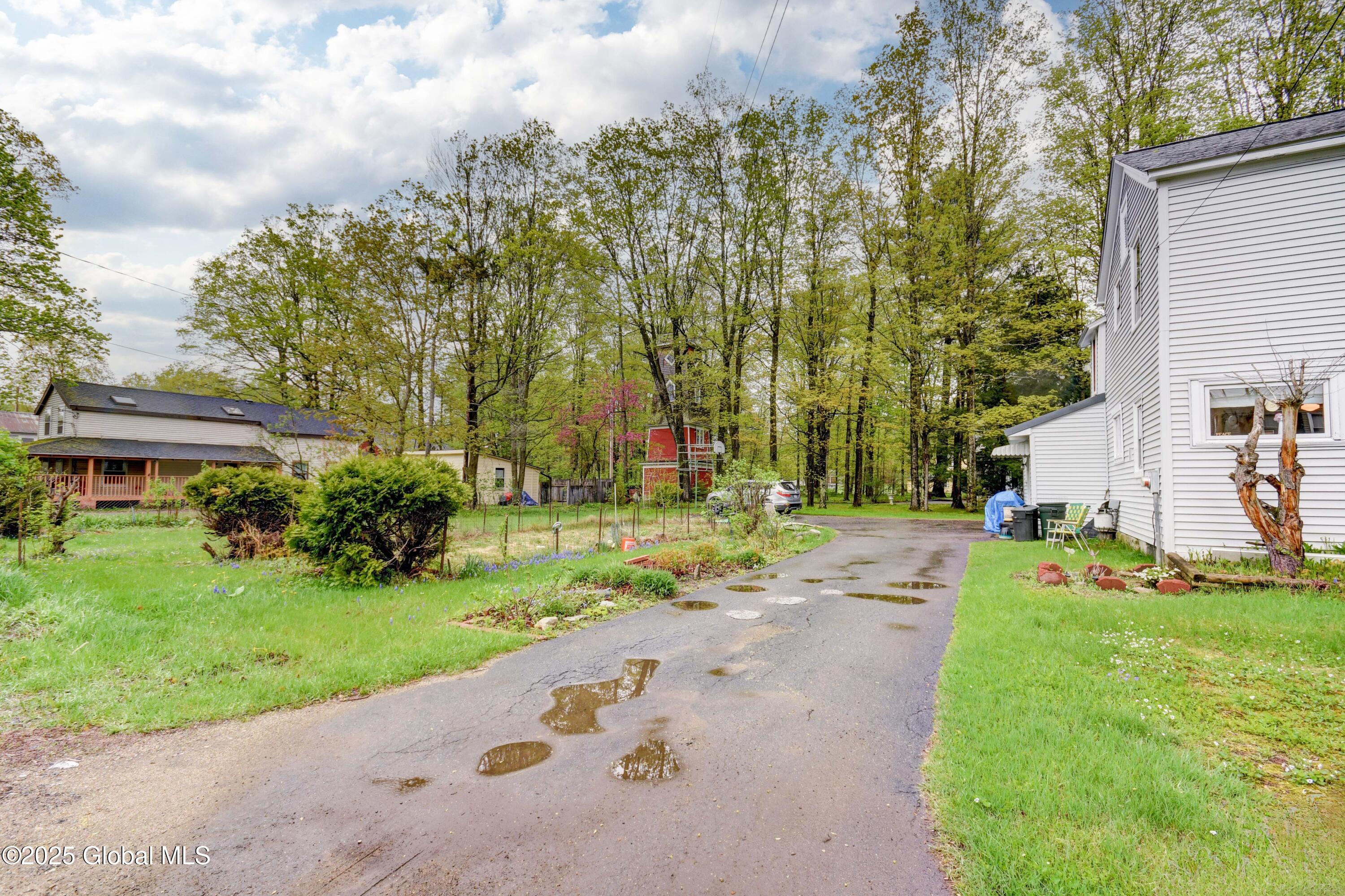 19 Maple Street, Broadalbin, New York image 3