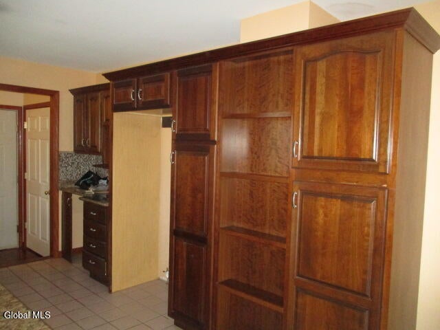 9 Robin Drive