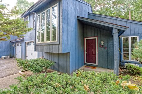 Photo of 163 Arrow Wood Place, Malta, NY 12020 (MLS # 202526262)