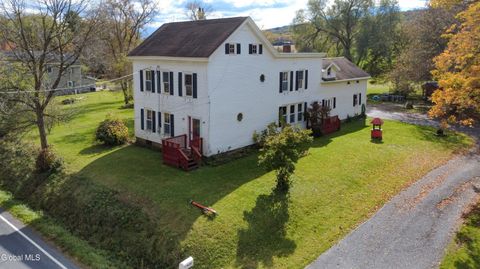 Photo of 131 Fort Hunter Road, Amsterdam, NY 12010 (MLS # 202527941)