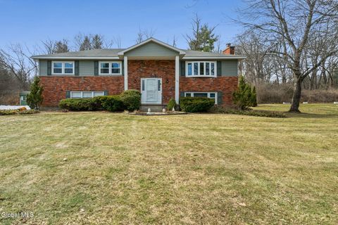 Photo of 1111 Rosehill Boulevard, Schenectady, NY 12309 (MLS # 202613295)