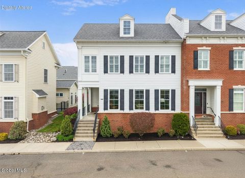 Townhouse For Sale - 5 Sudbury Square<br/> Latham, NY 12110