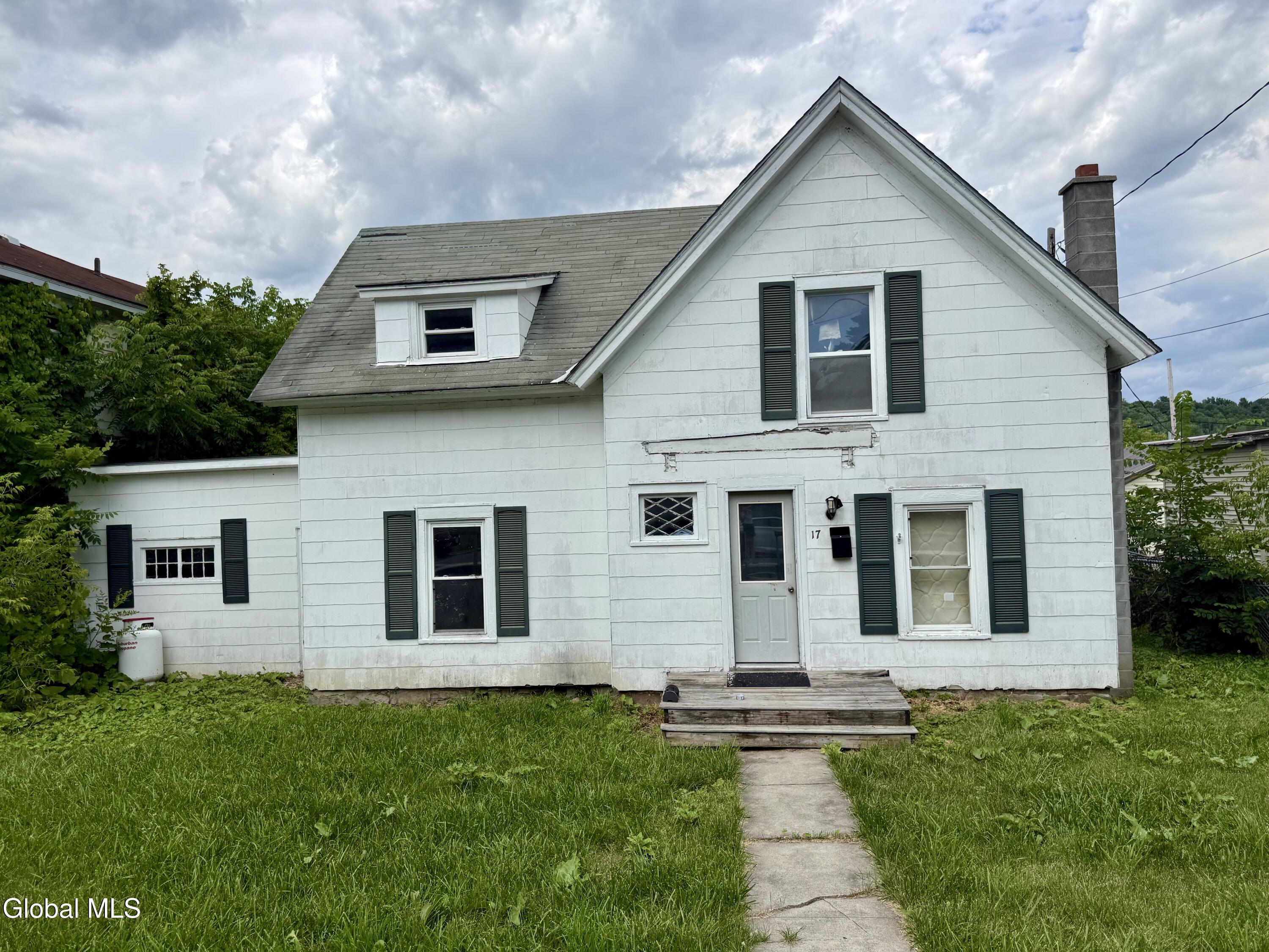 17 Algonkin Street