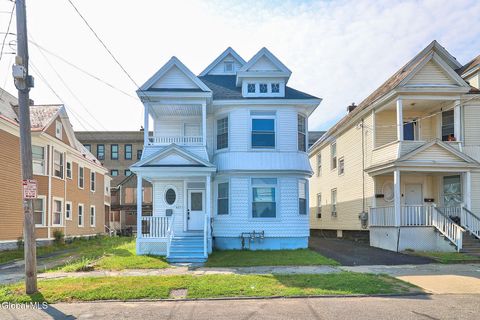 Photo of 421 Summit Avenue, Schenectady, NY 12307 (MLS # 202521717)