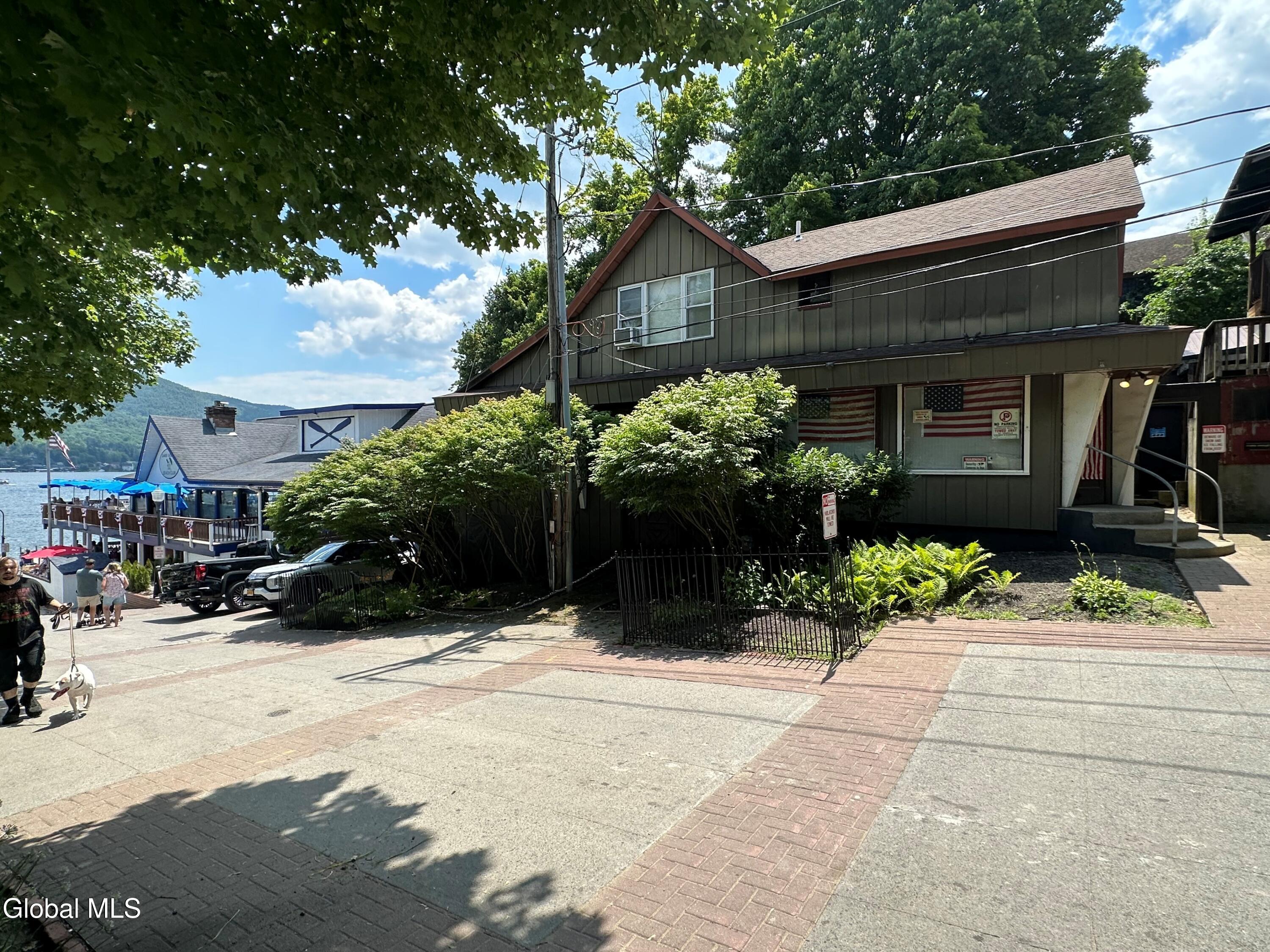 5 Lower Montcalm Street