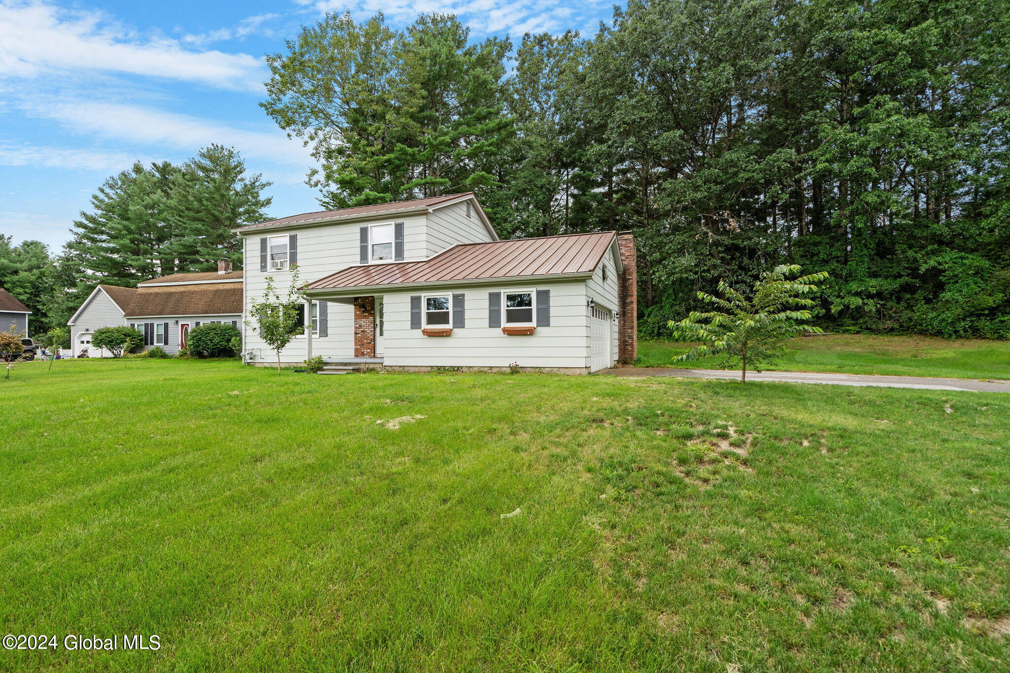 16 Sweetbriar Lane, Queensbury, New York image 3