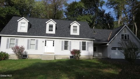 Photo of 130 Main Street, Tribes Hill, NY 12177 (MLS # 202528085) Photo of 130 Main Street, Tribes Hill, NY 12177 (MLS # 202528085)