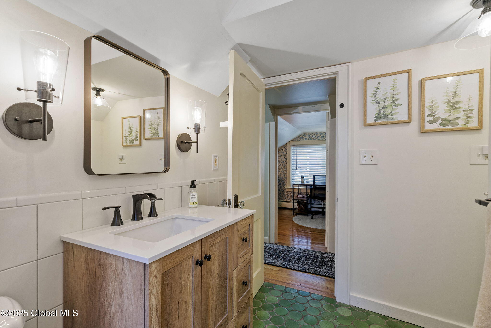 82 Adams Place, Delmar, New York image 40