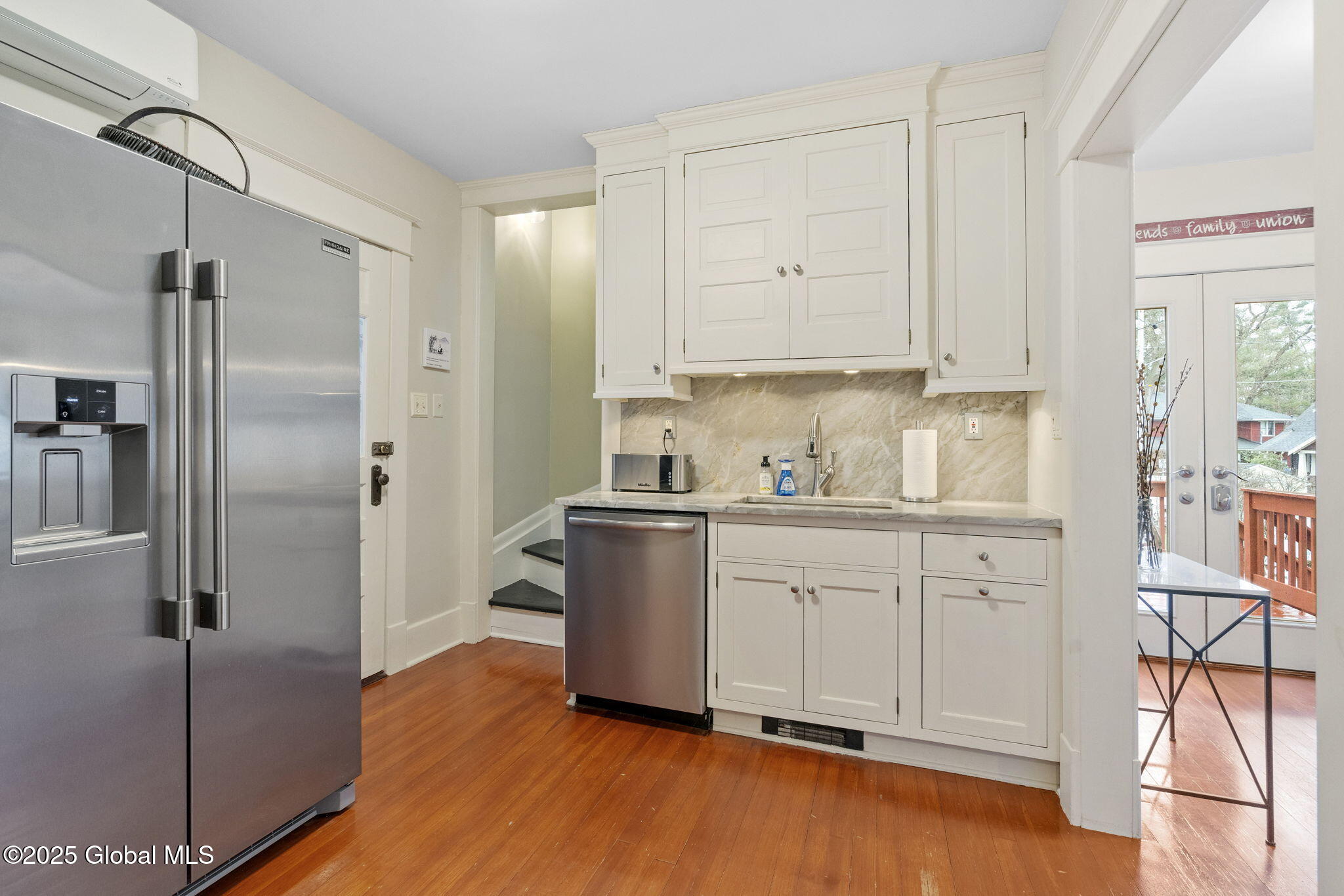 82 Adams Place, Delmar, New York image 18